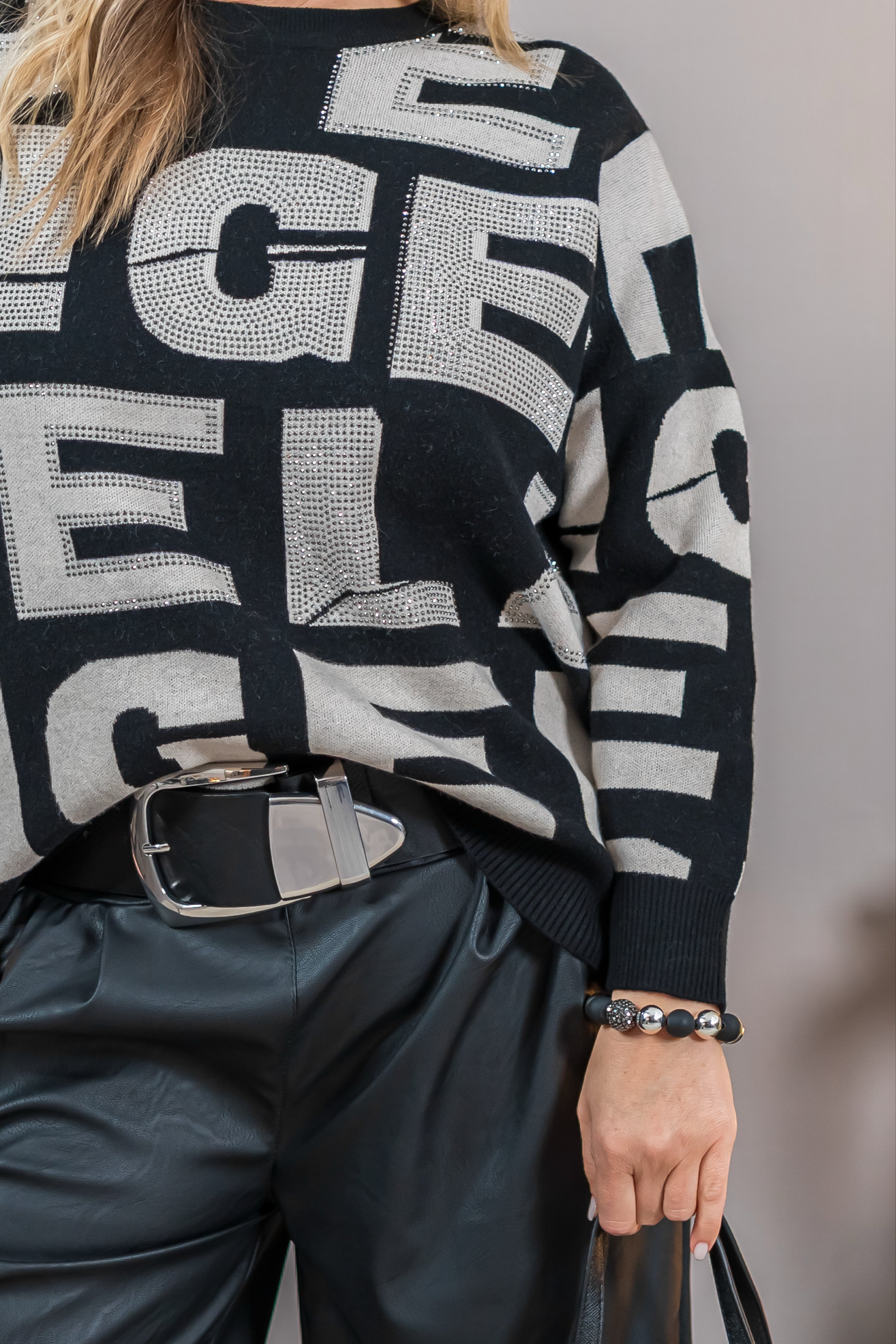 Feiner Strickpullover mit Strass, schwarz