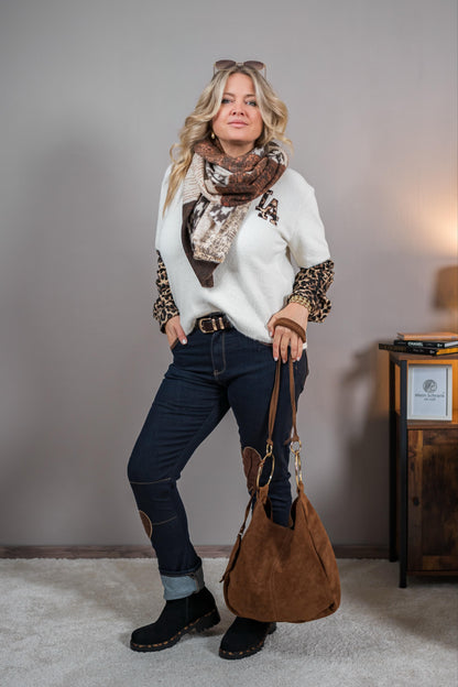 Strickpullover mit Leopardenärmeln und "LA"-Patch