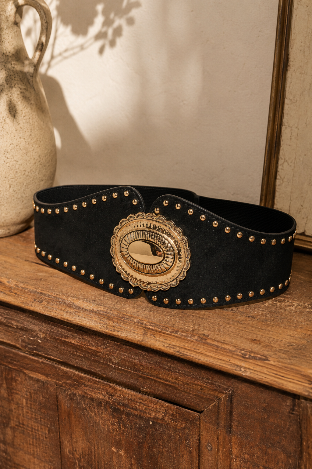 Breiter Taillengürtel in Wildleder-Optik, schwarz/gold