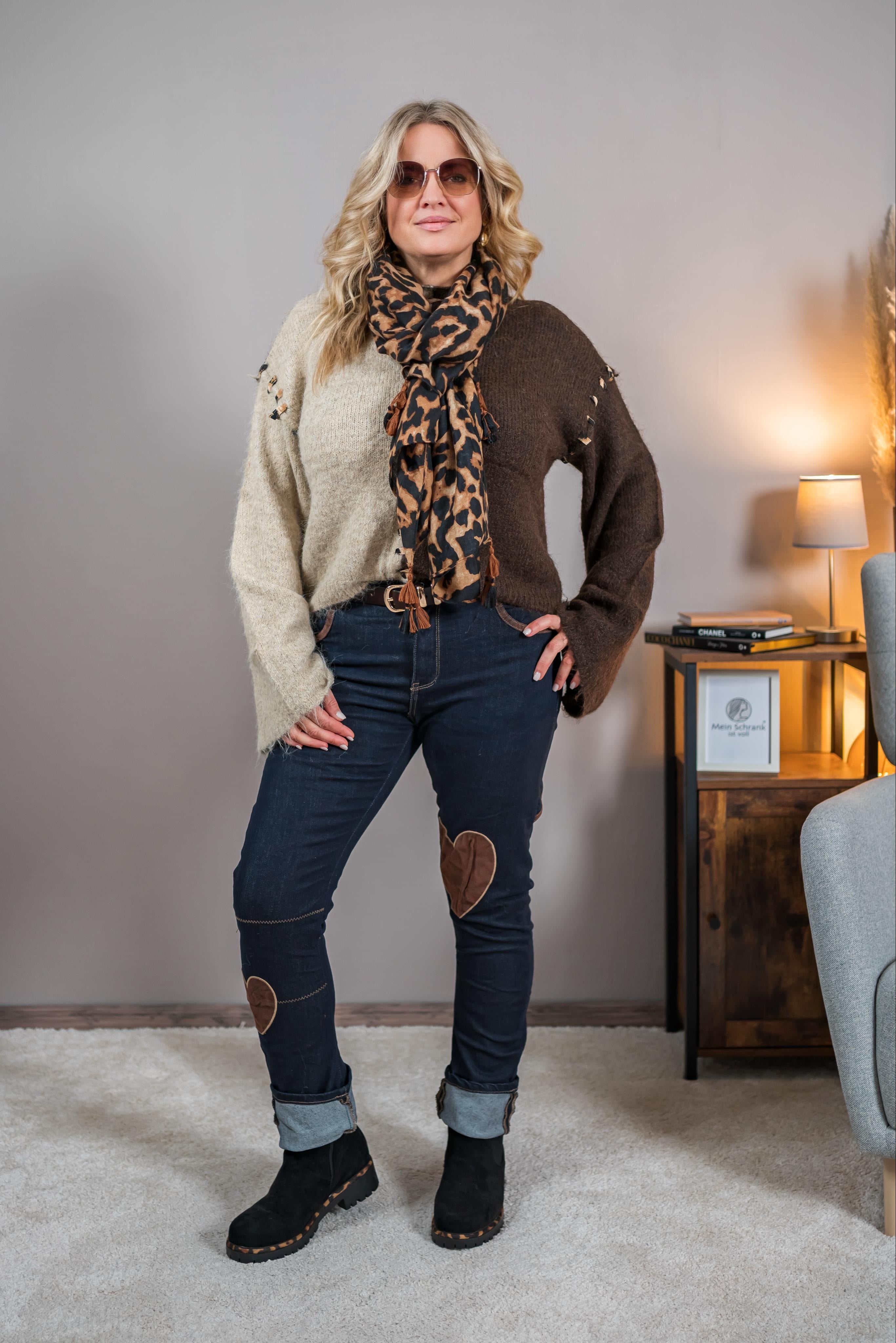 Strickpullover im Block-Design mit Zierbändern