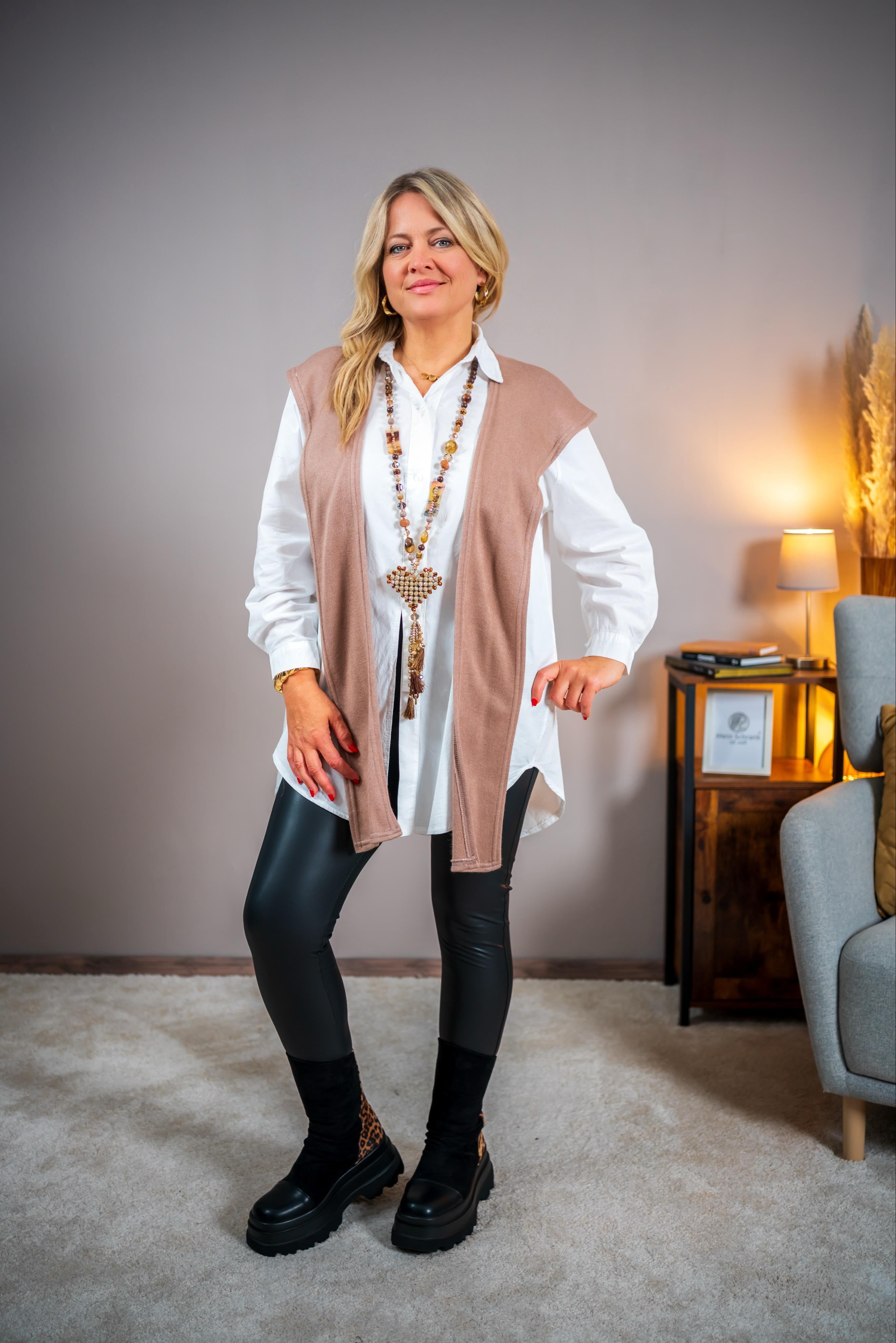 Long-Bluse mit Überwurf, weiß