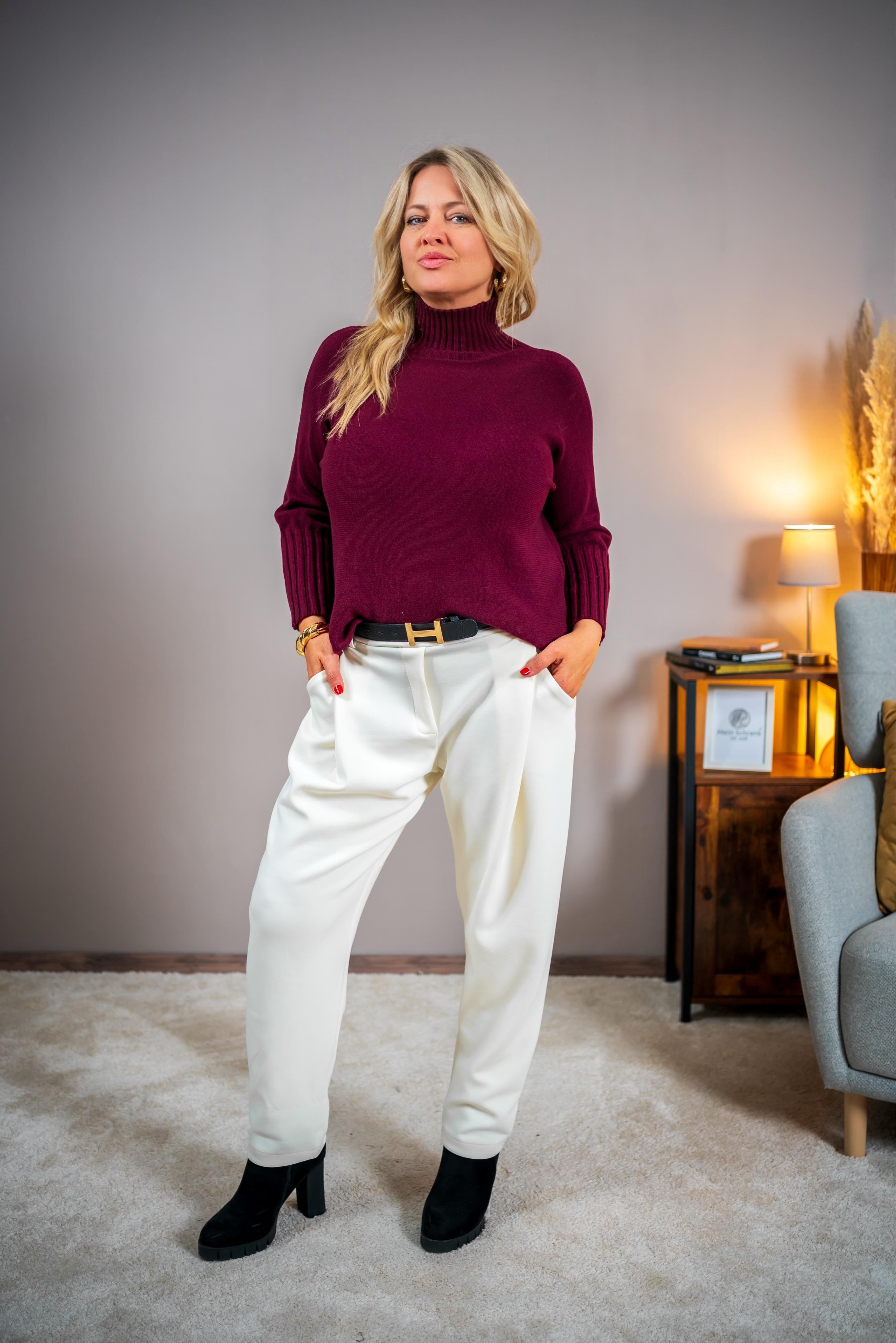 Strickpullover mit Stehkragen, bordeaux