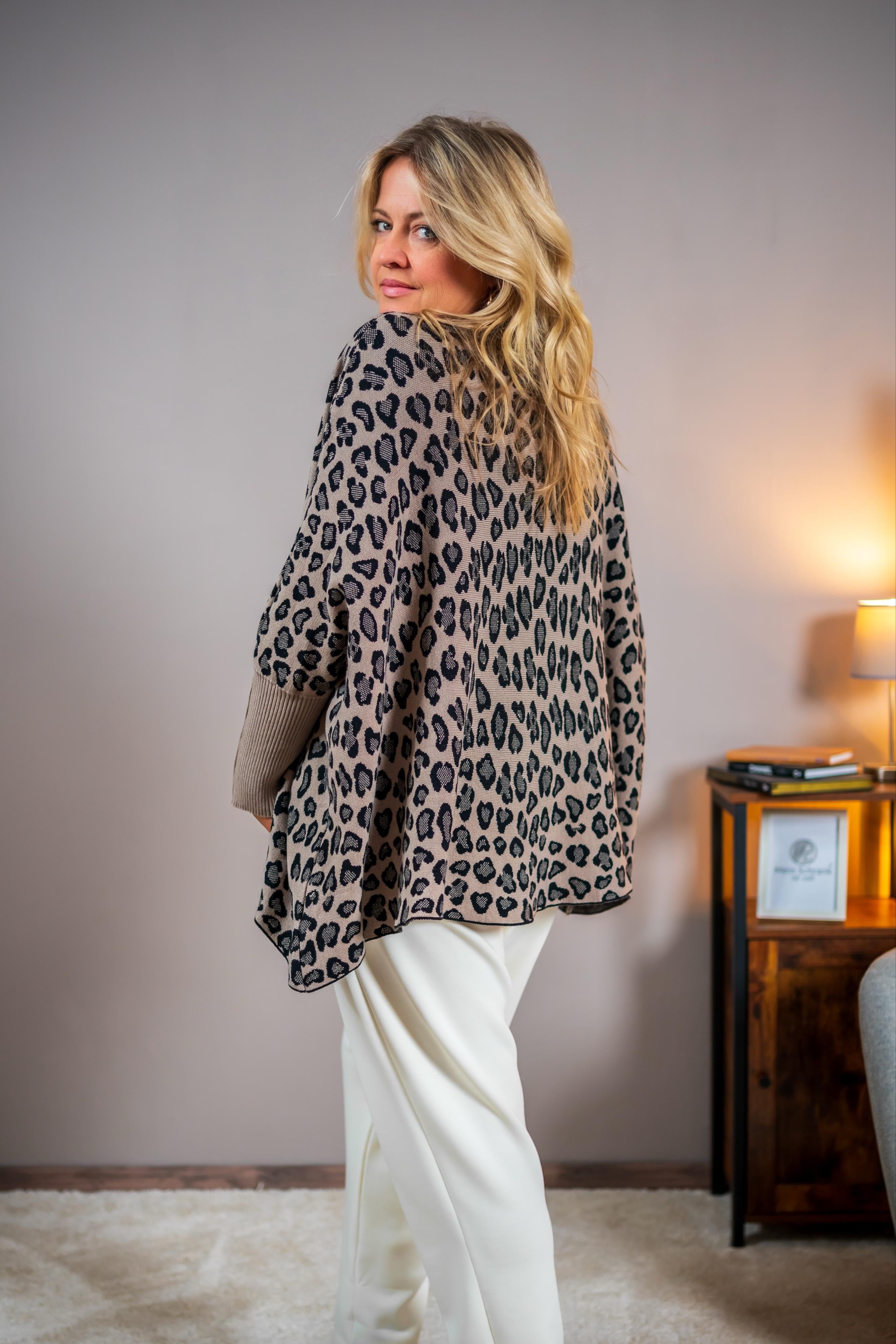 Feinstrickpullover mit Leo-Muster, taupe