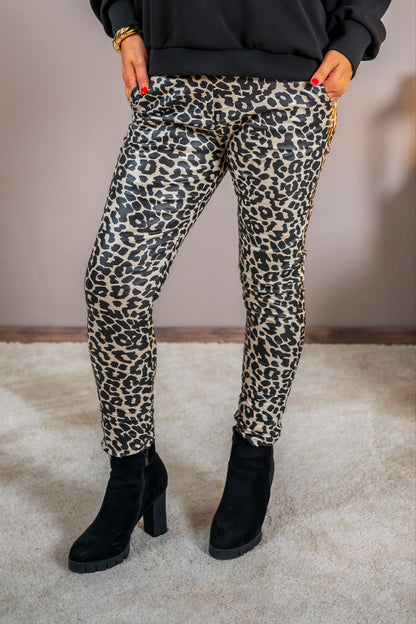 Stretchhose im Leder-Look, Leo-Print
