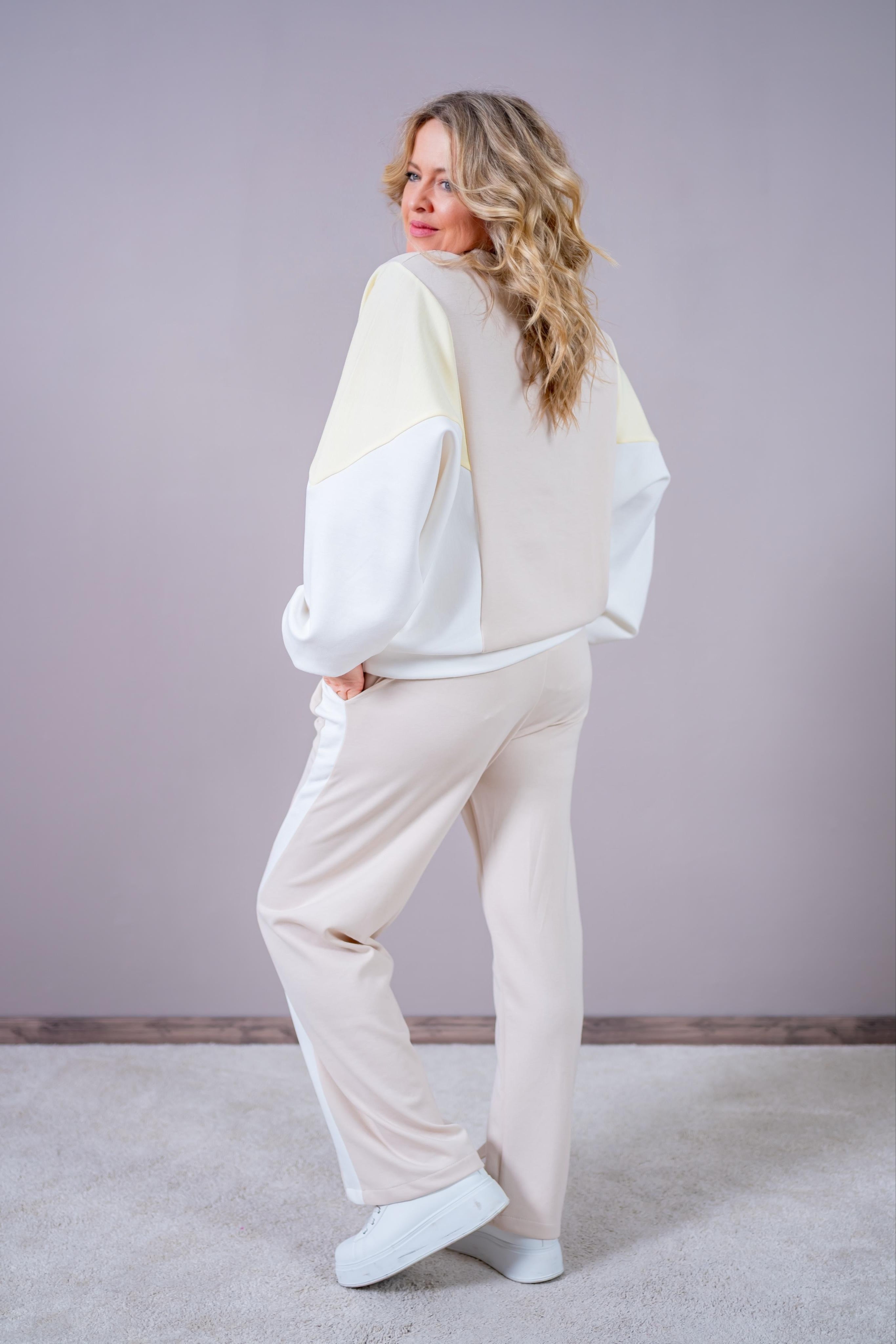 Lässiges Sweatshirt in Soft Beige