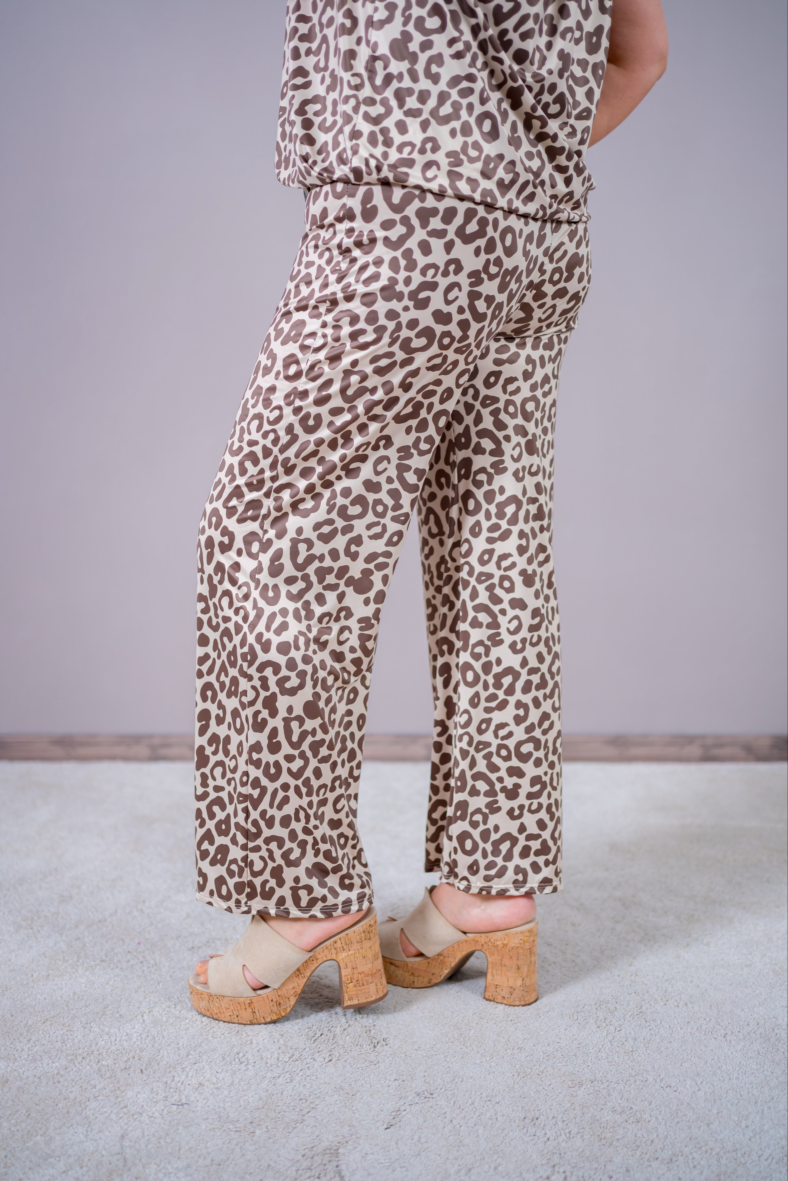 Weiche Stoffhose, Leo-Muster