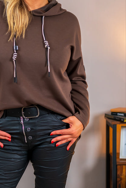 Hoodie mit doppelter Kordel und Aufnäher, schokobraun