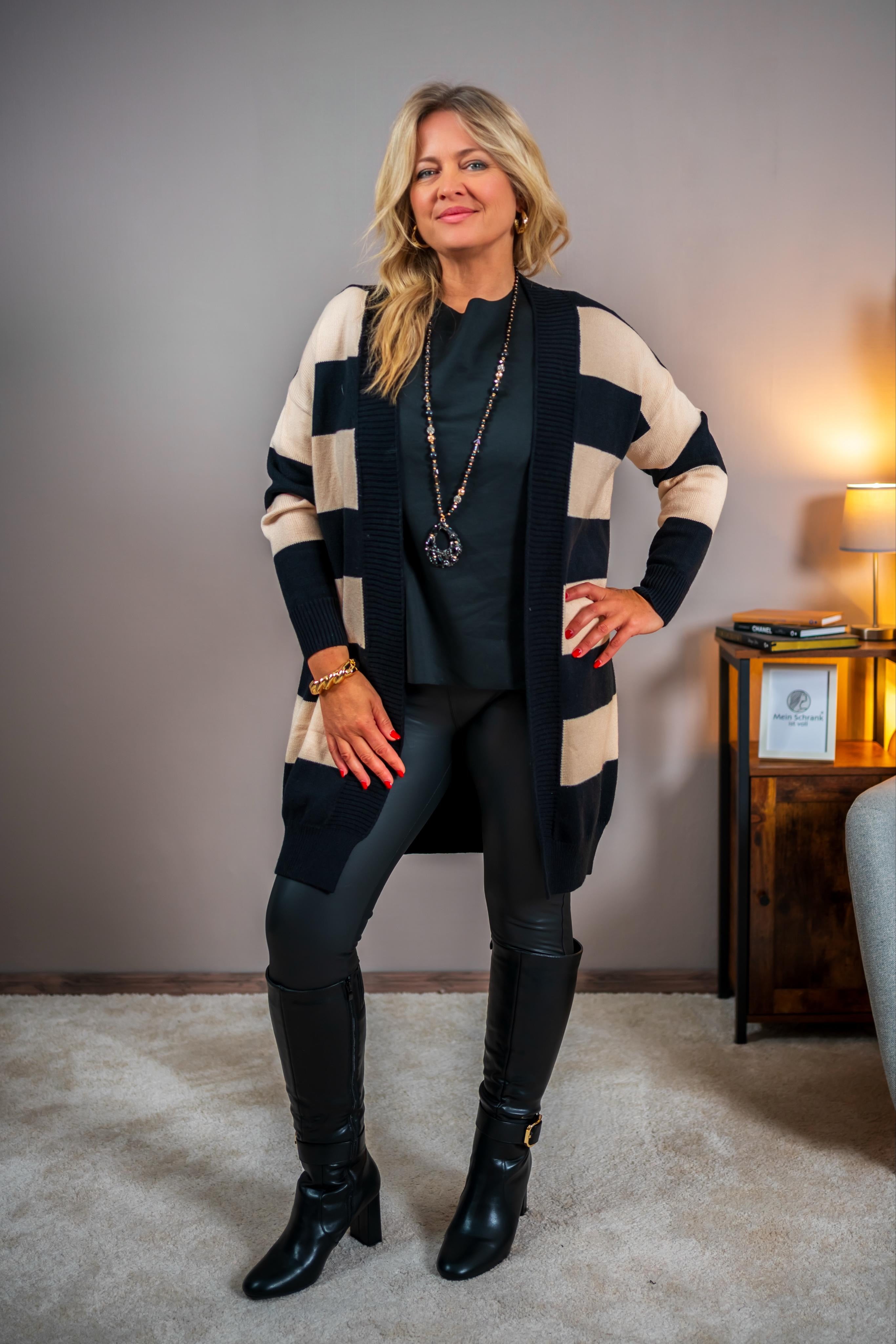 Feine Strickjacke gestreift, beige-schwarz