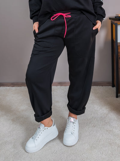 Jogger Hose mit Neon-Kordelzug, schwarz