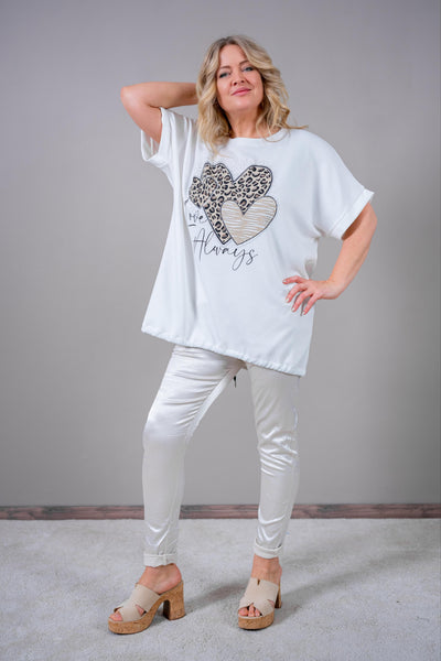 Oversize-Shirt mit Herz-Print & Tunnelzug-Saum, creme