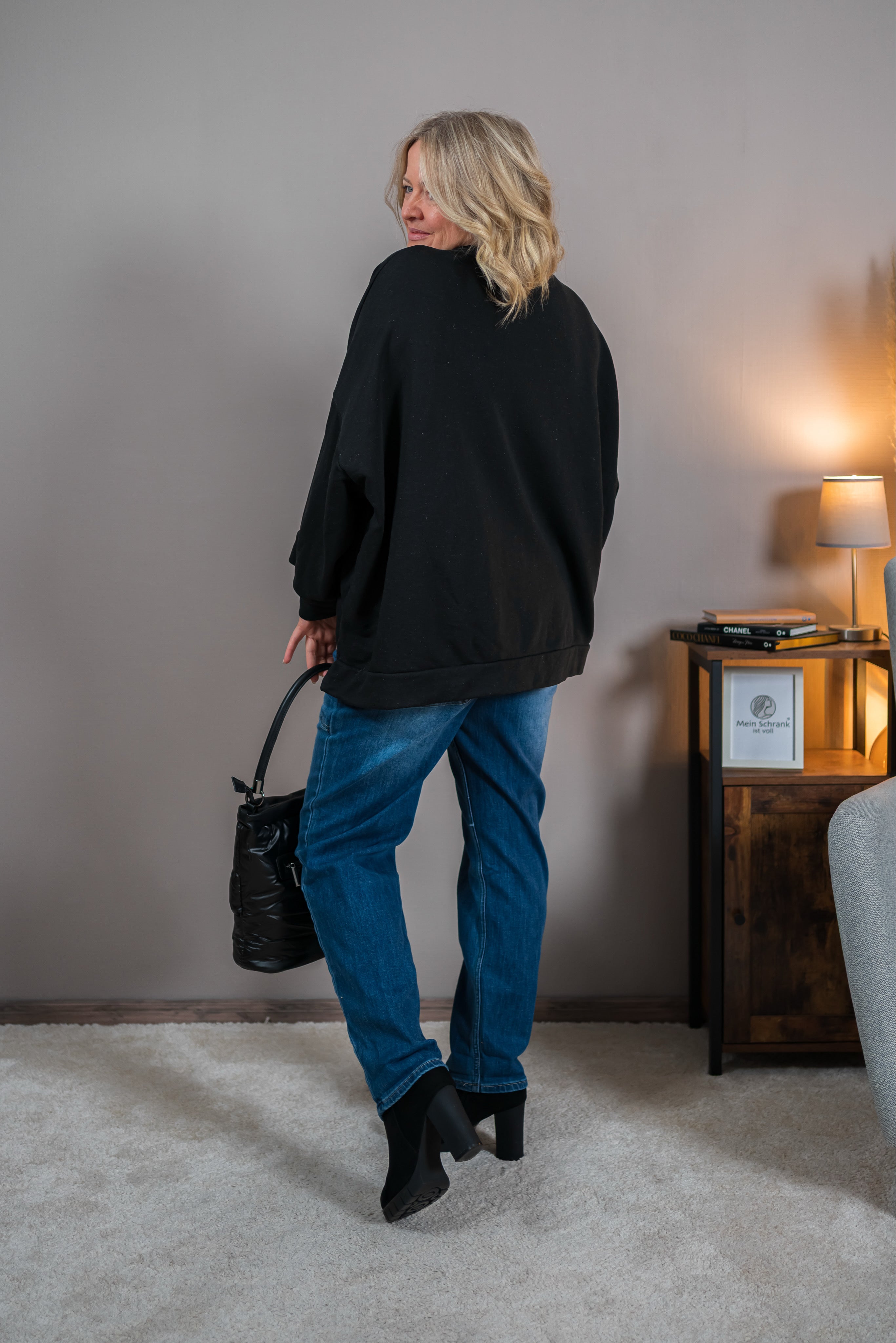 Oversize-Sweatshirt mit Schriftzug, schwarz