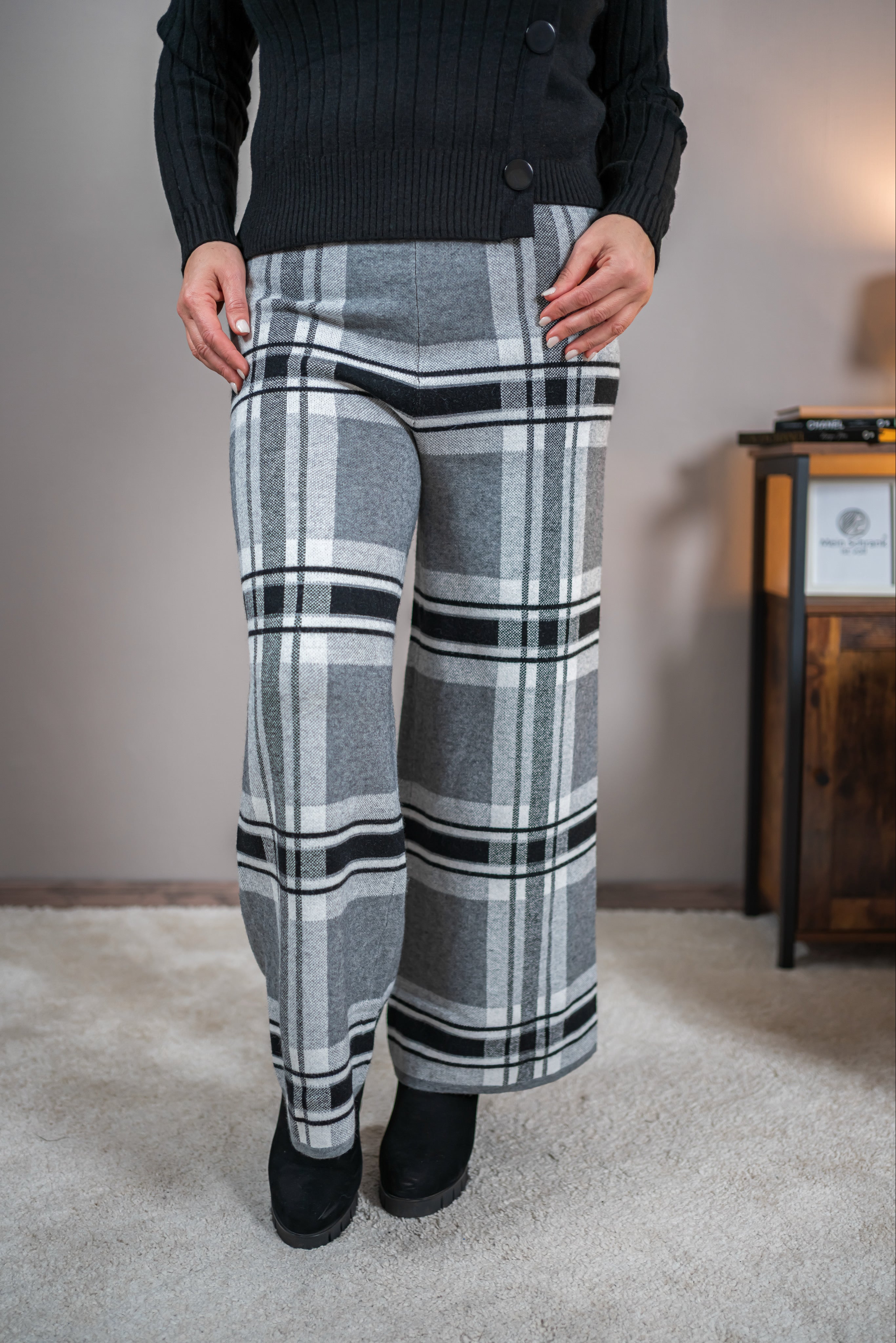 Strickhose mit Karomuster, schwarz/grau/weiß