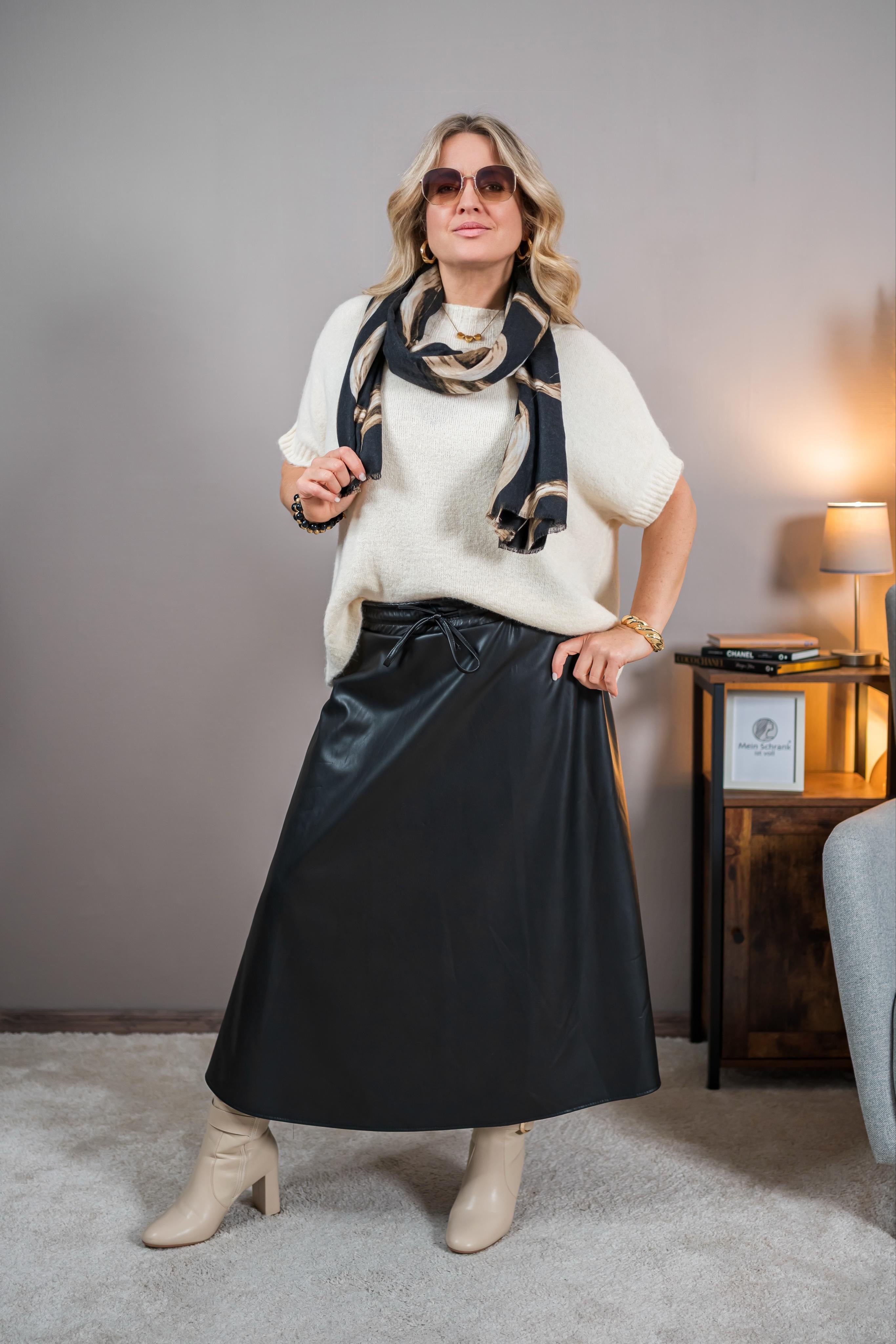 Langer Rock im Leder-Look, schwarz