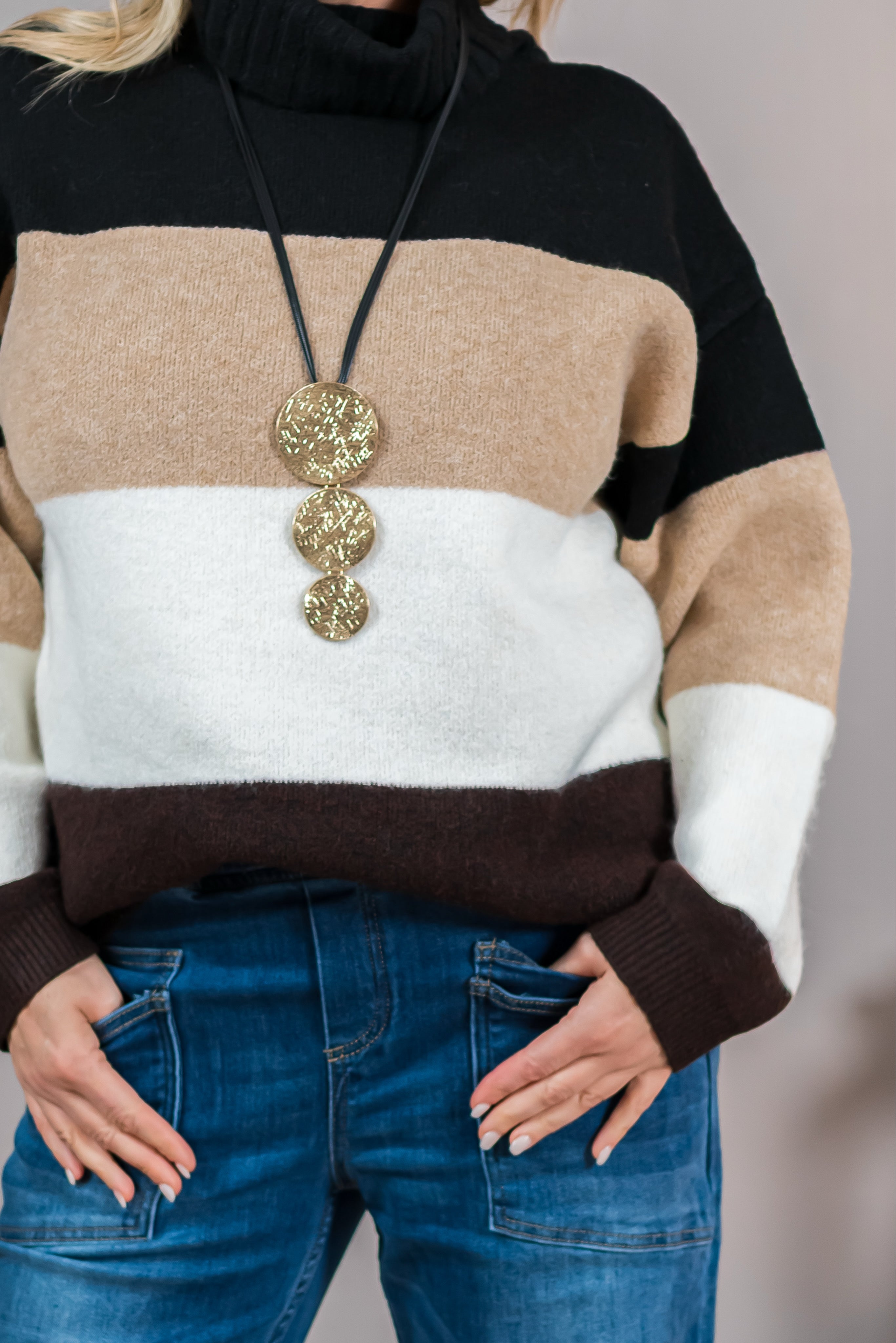 Strickpullover im Colorblock-Design, schwarz-camel-creme