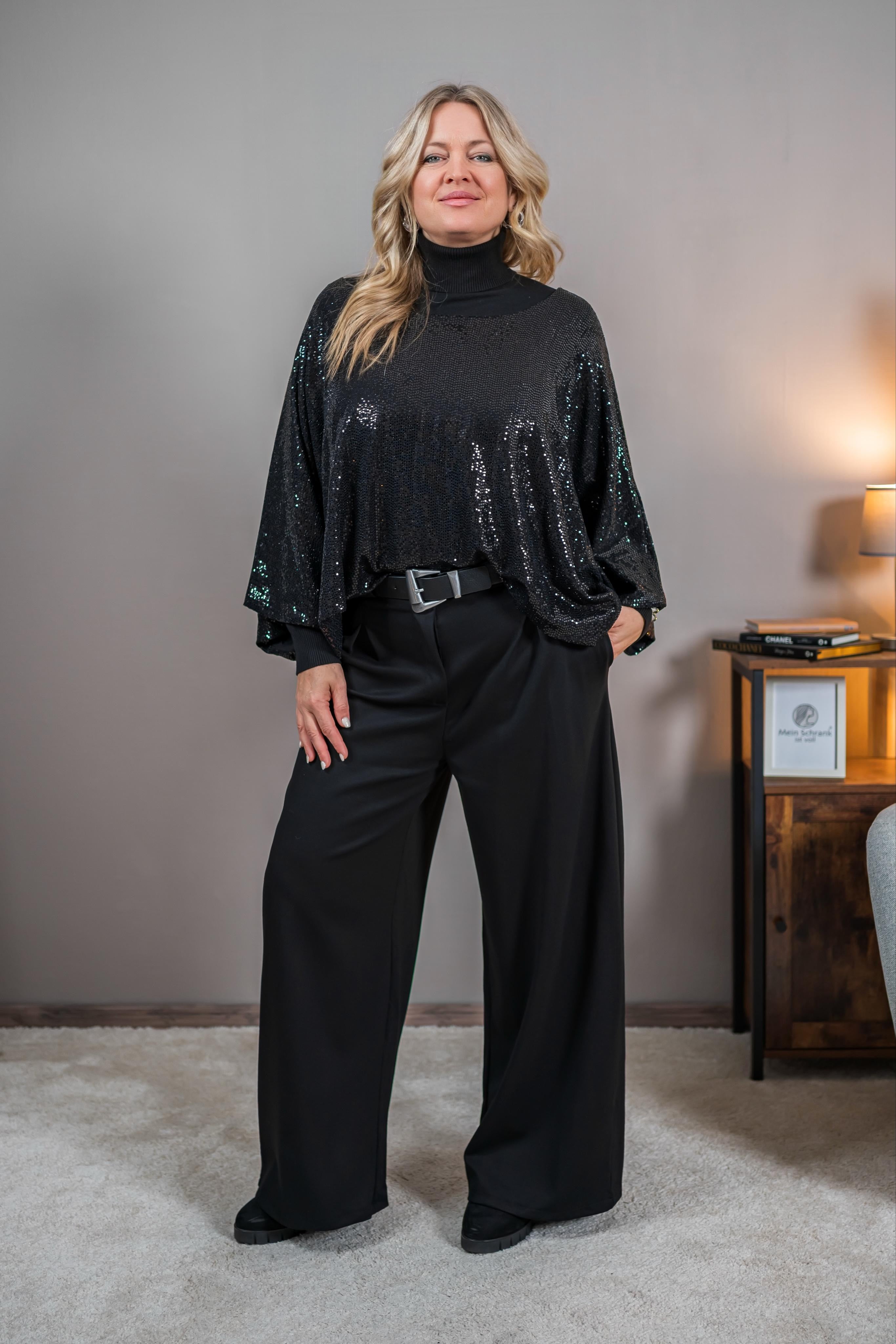 Pailletten-Shirt im Ballonschnitt, schwarz