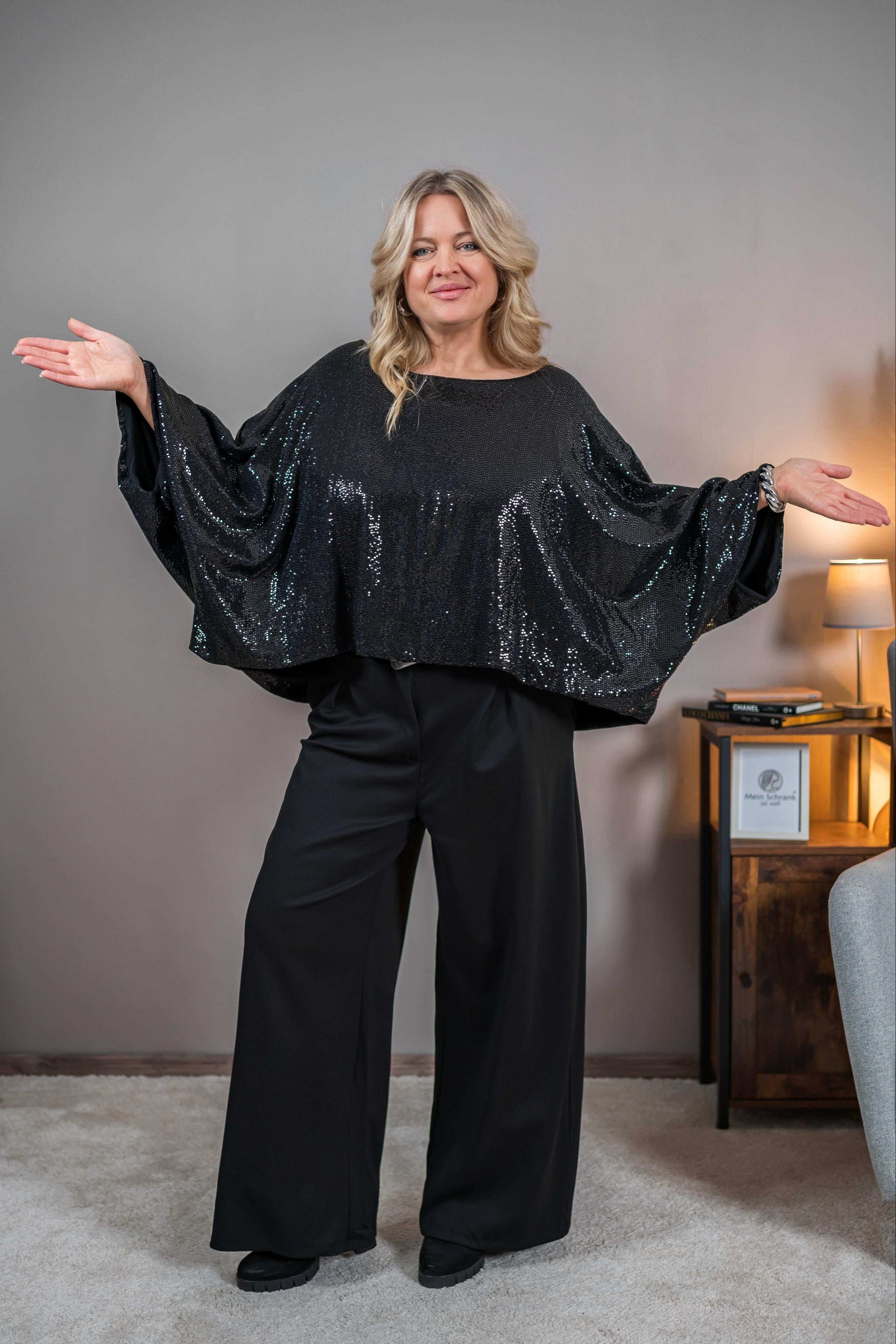 Pailletten-Shirt im Ballonschnitt, schwarz