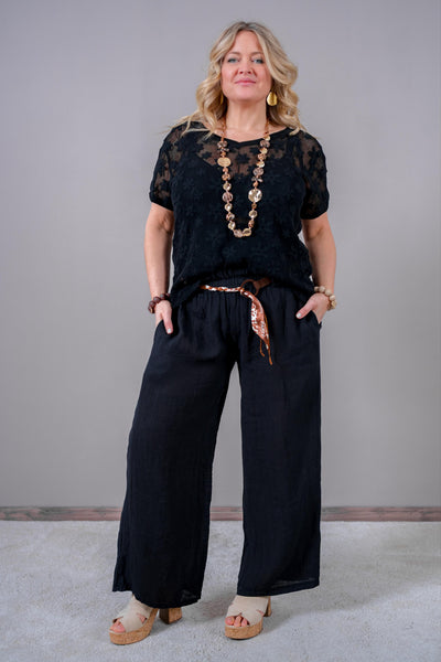 Leinenhose in Schwarz mit Gürtel
