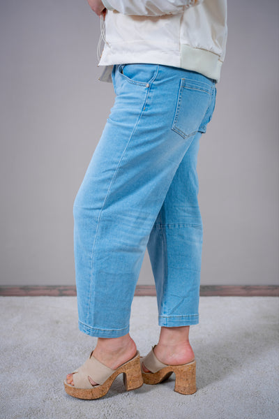 Barrel-Fit-Jeans mit Blüten-Applikation, hellblau