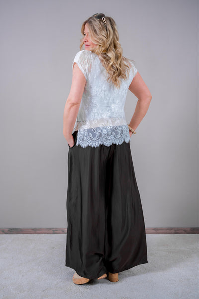 Spitzen-Satin-Shirt in Weiß