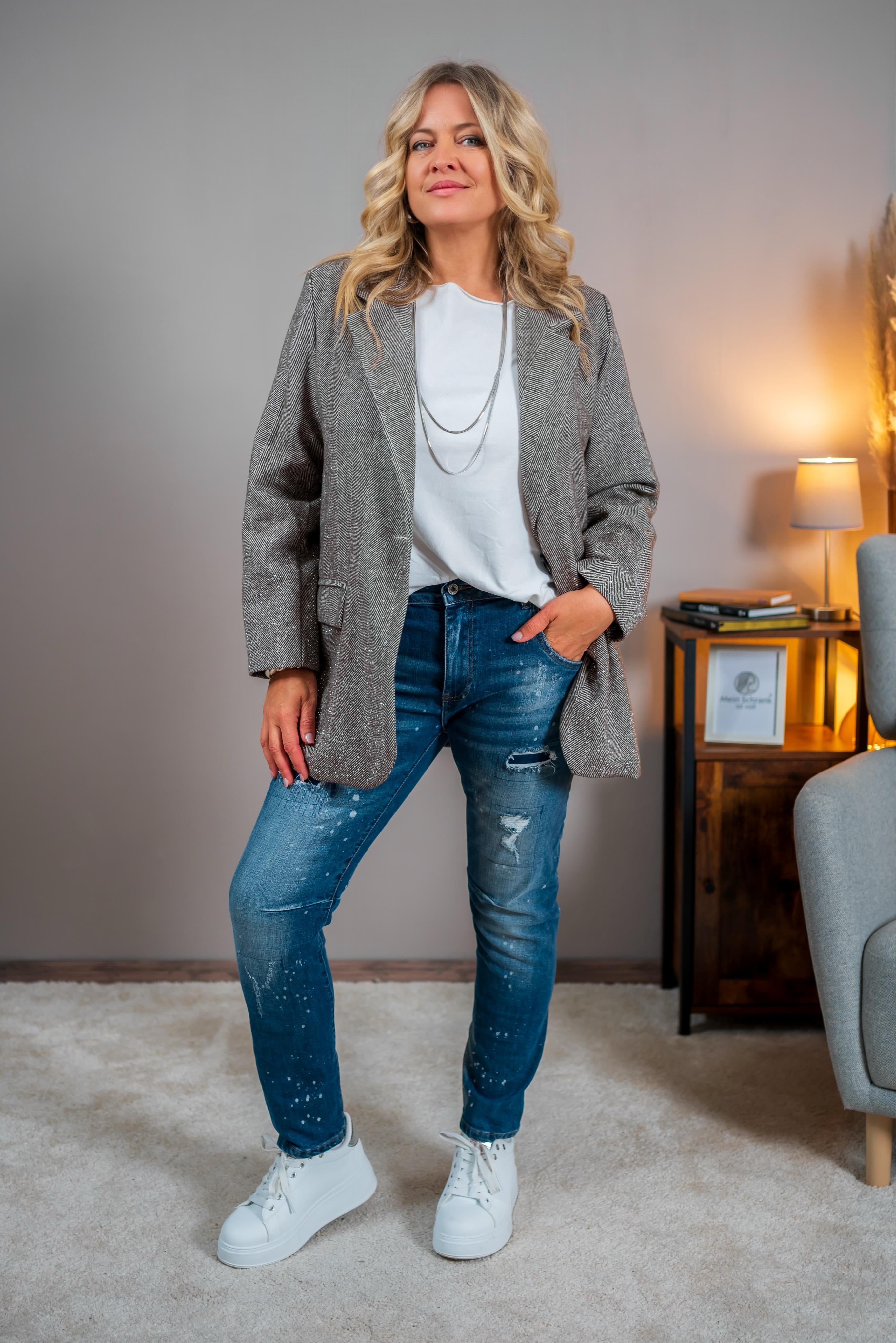 Oversize Blazer mit Strasssteinchen, taupe