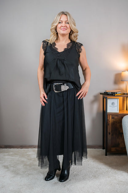 Top mit Spitzenträger, schwarz