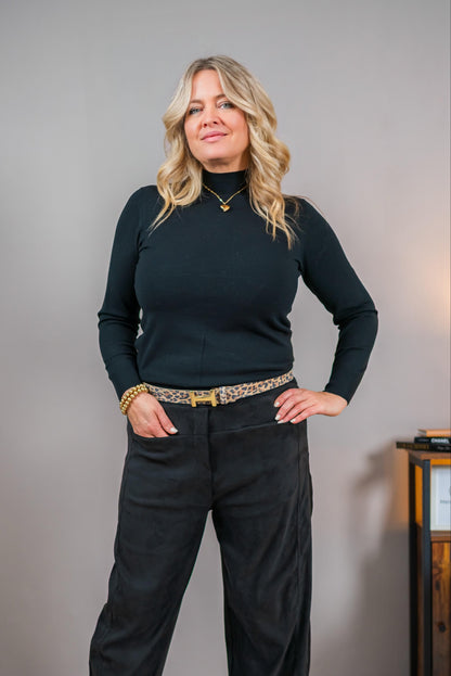 Feinstrickpullover mit Stehkragen, schwarz