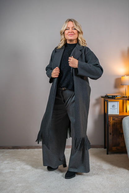 Eleganter Mantel mit passendem Schal, dunkelgrau