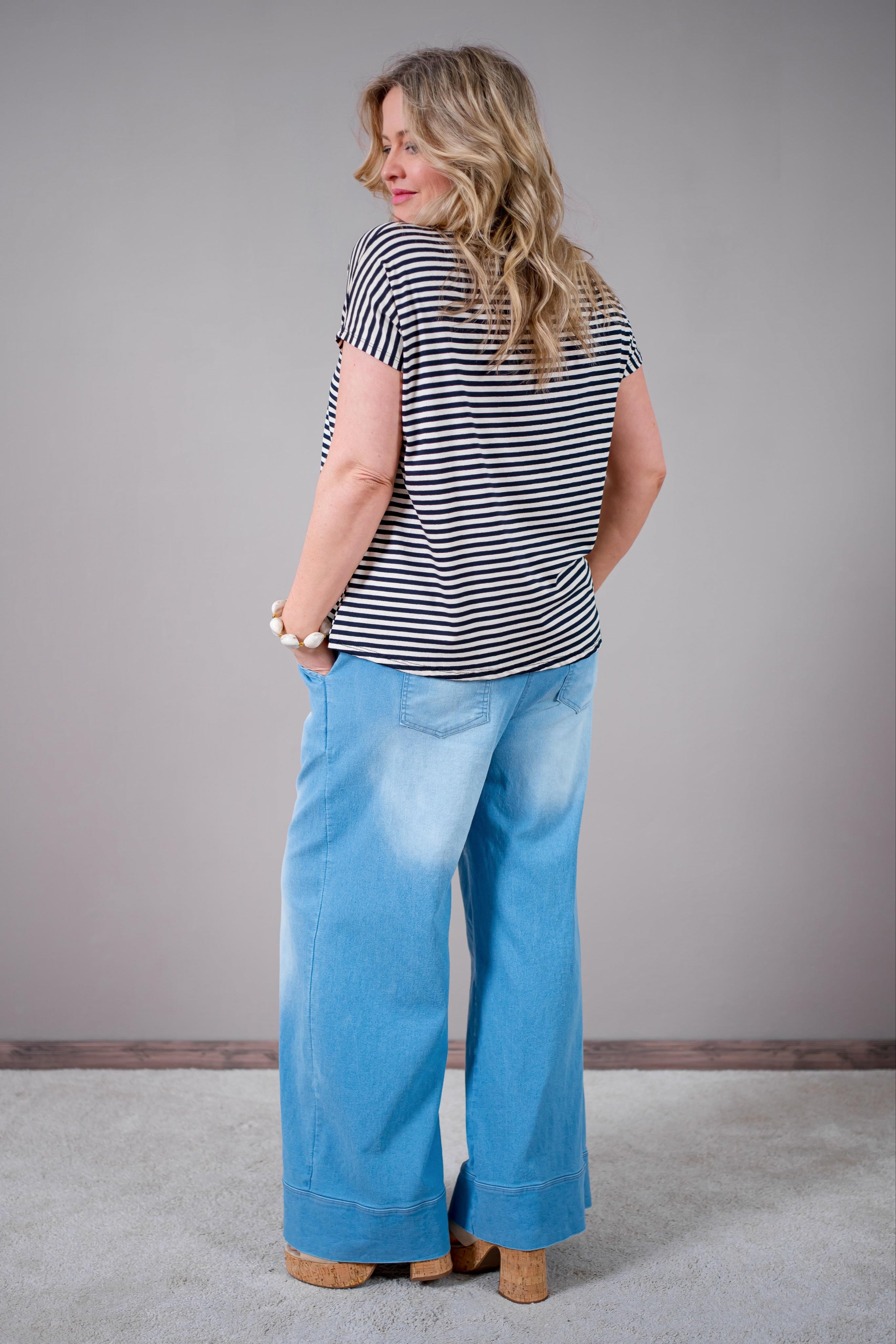 Washed Jeans im Jogpant-Stil, hellblau