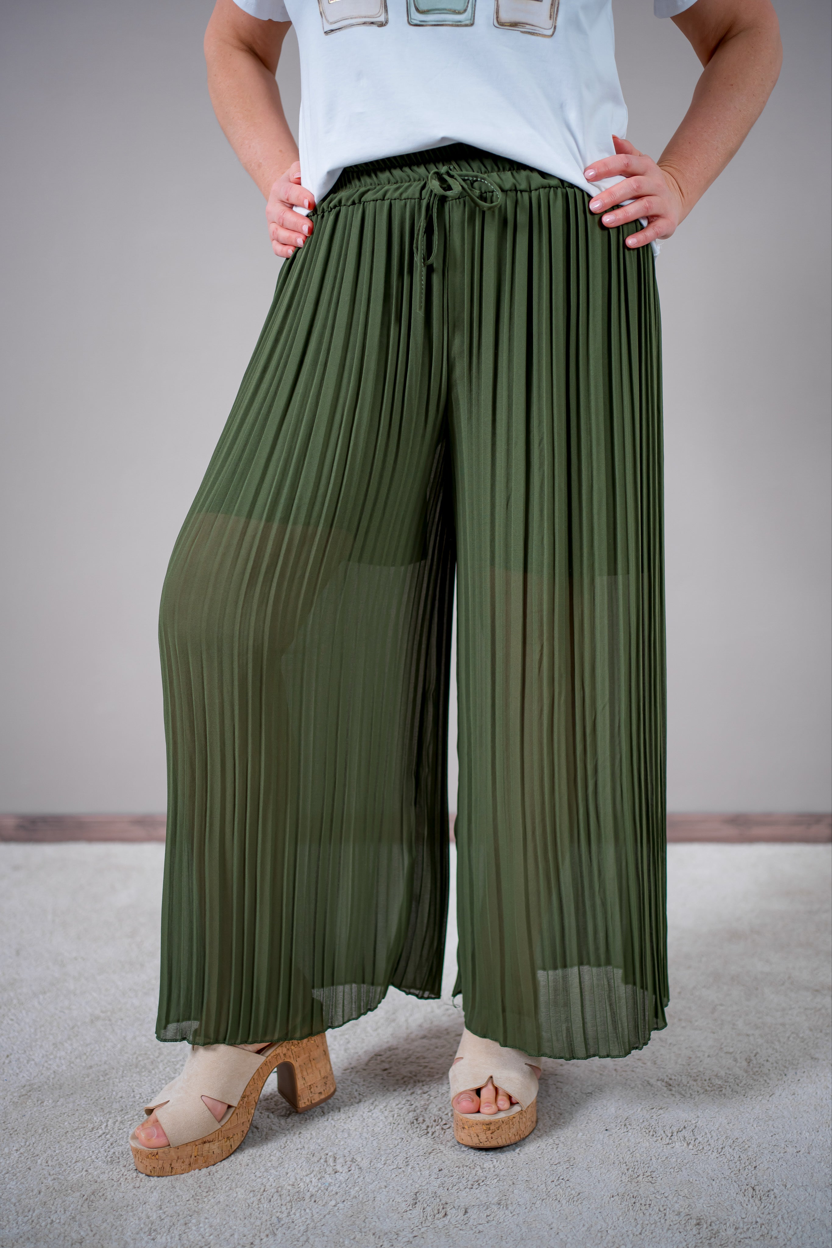 Leichte Plissee-Hose, khaki