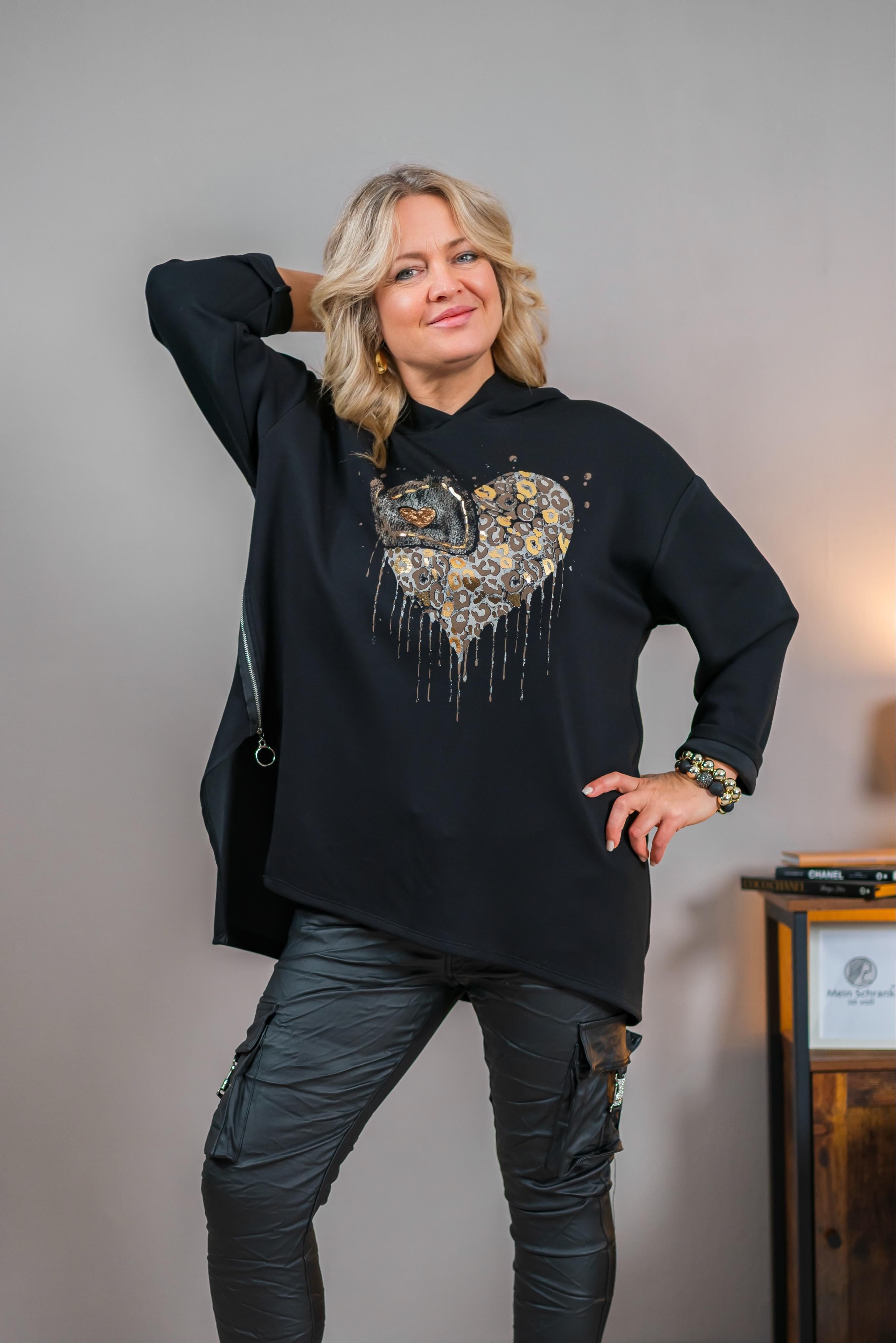 Hoodie mit Print, schwarz