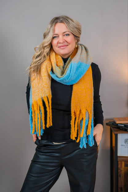 Karoschal in Senfgelb und Hellblau aus Viskose-Wollmix