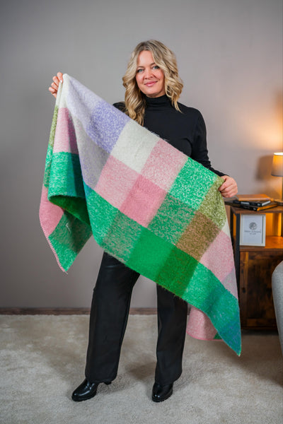 Karoschal in Grün, Rosa und Flieder