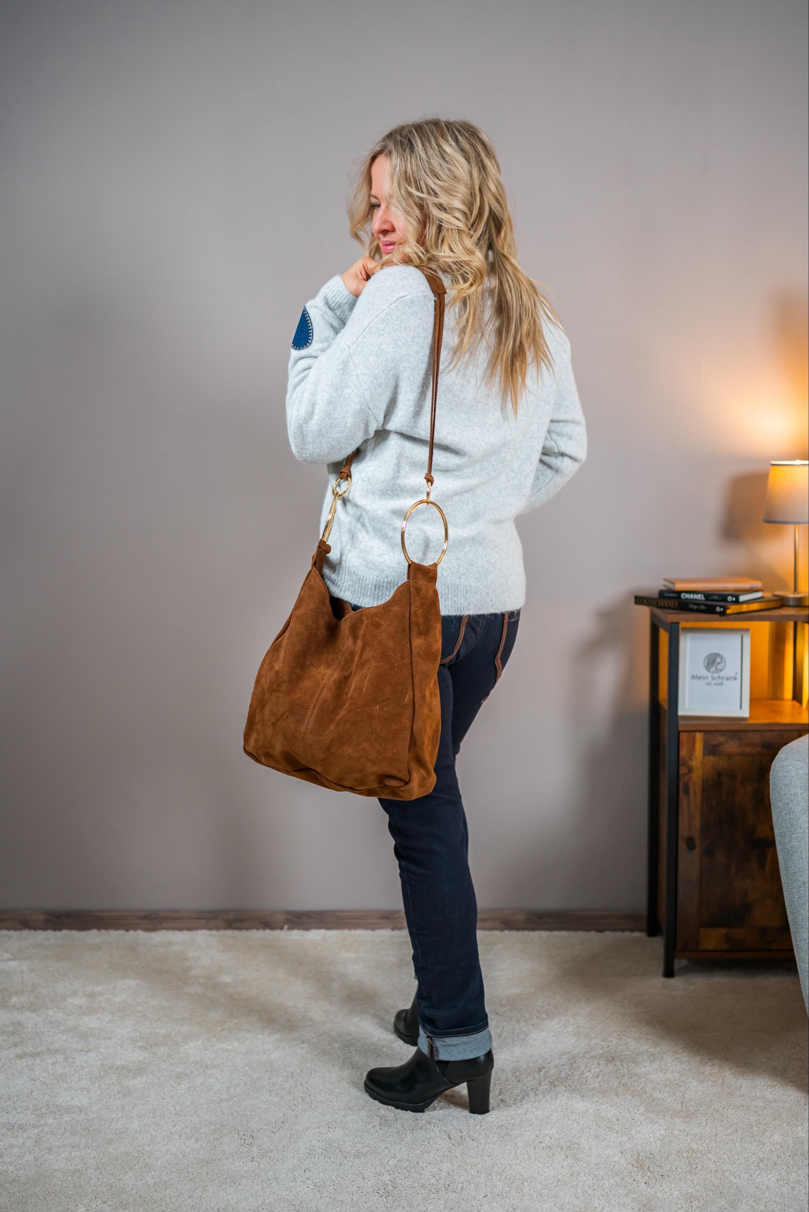 Rollkragenpullover mit Herz-Details, grau