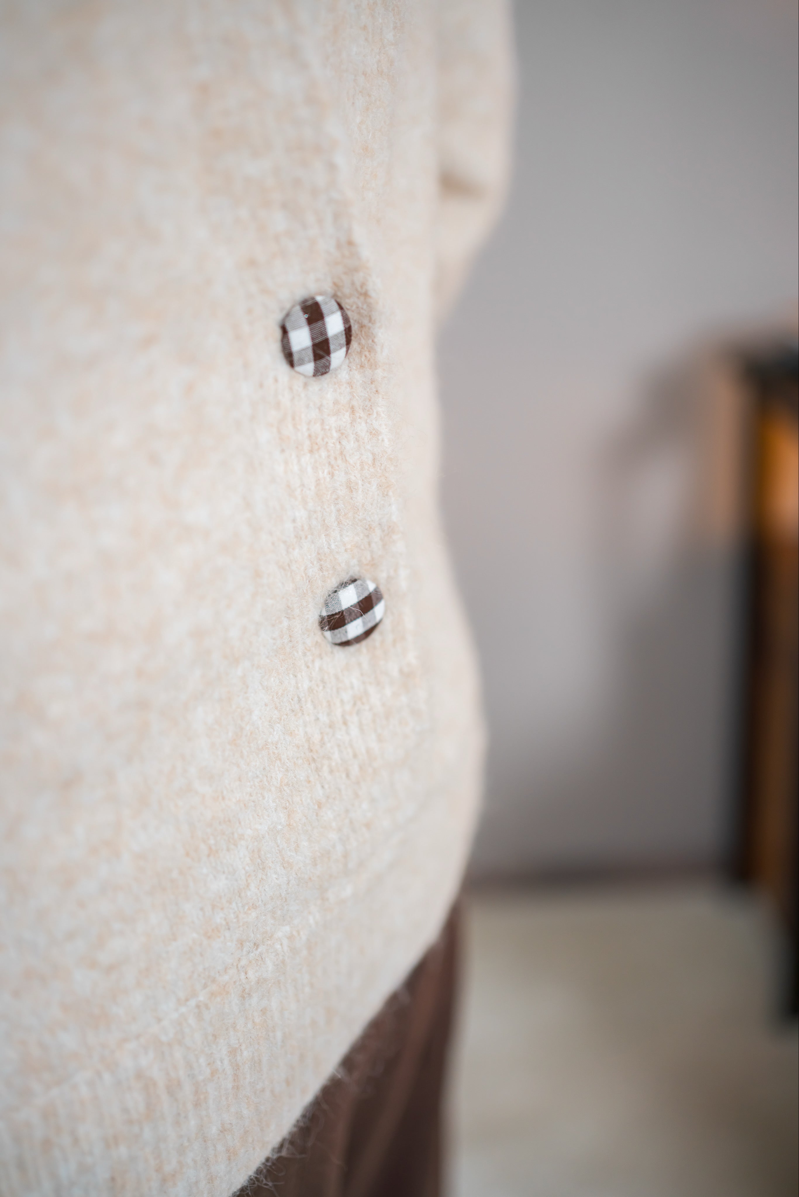 Strickpullover mit Herz-Details, hellbeige