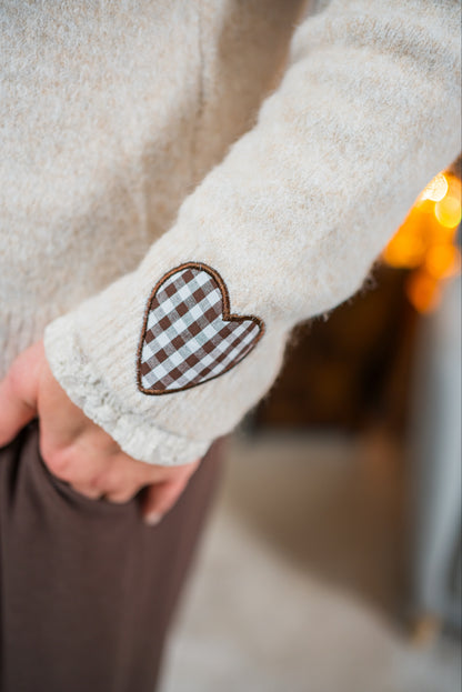 Strickpullover mit Herz-Details, hellbeige