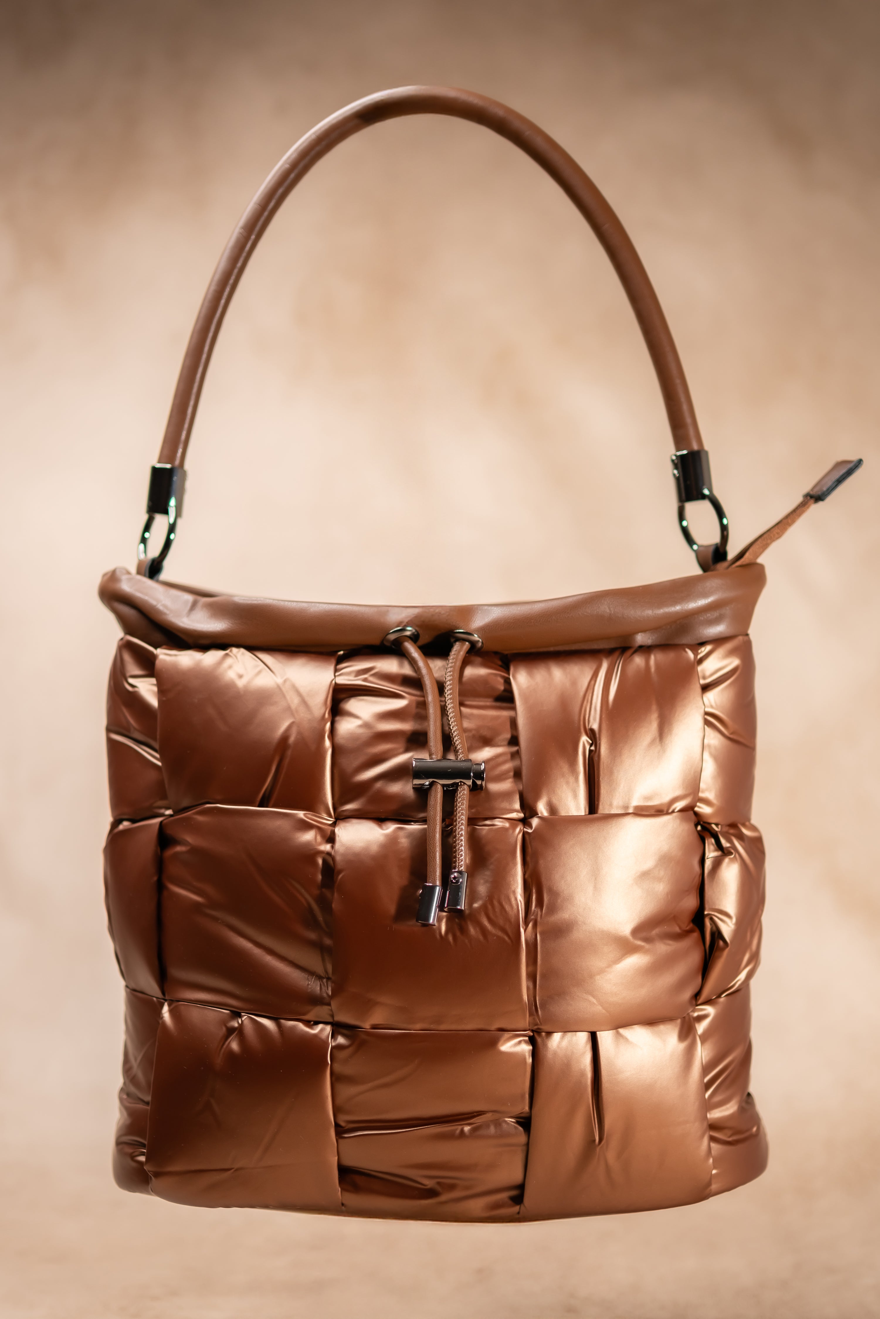 Schultertasche mit Stepp-Optik, metallic-coffee