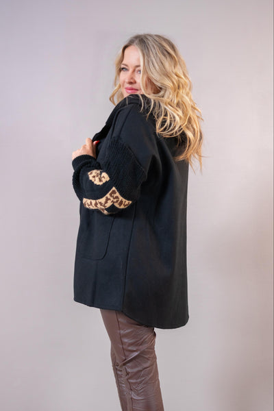 Jacke mit Strickärmeln, schwarz mit beige/schokobraun