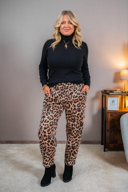 Print-Hose im Leo-Design