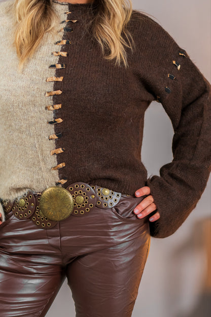 Strickpullover im Block-Design mit Zierbändern