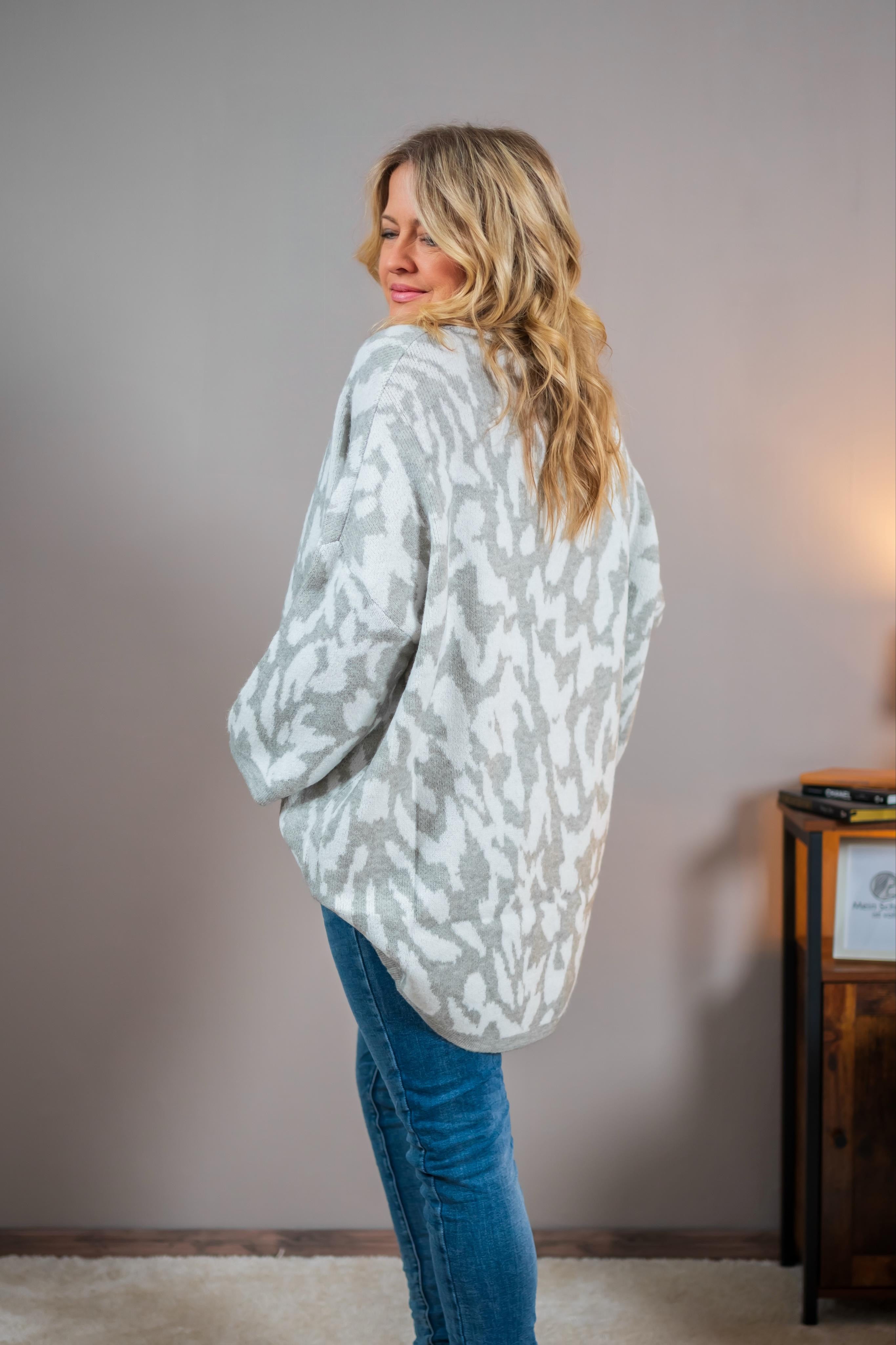 Oversize Strickpullover mit Stehkragen