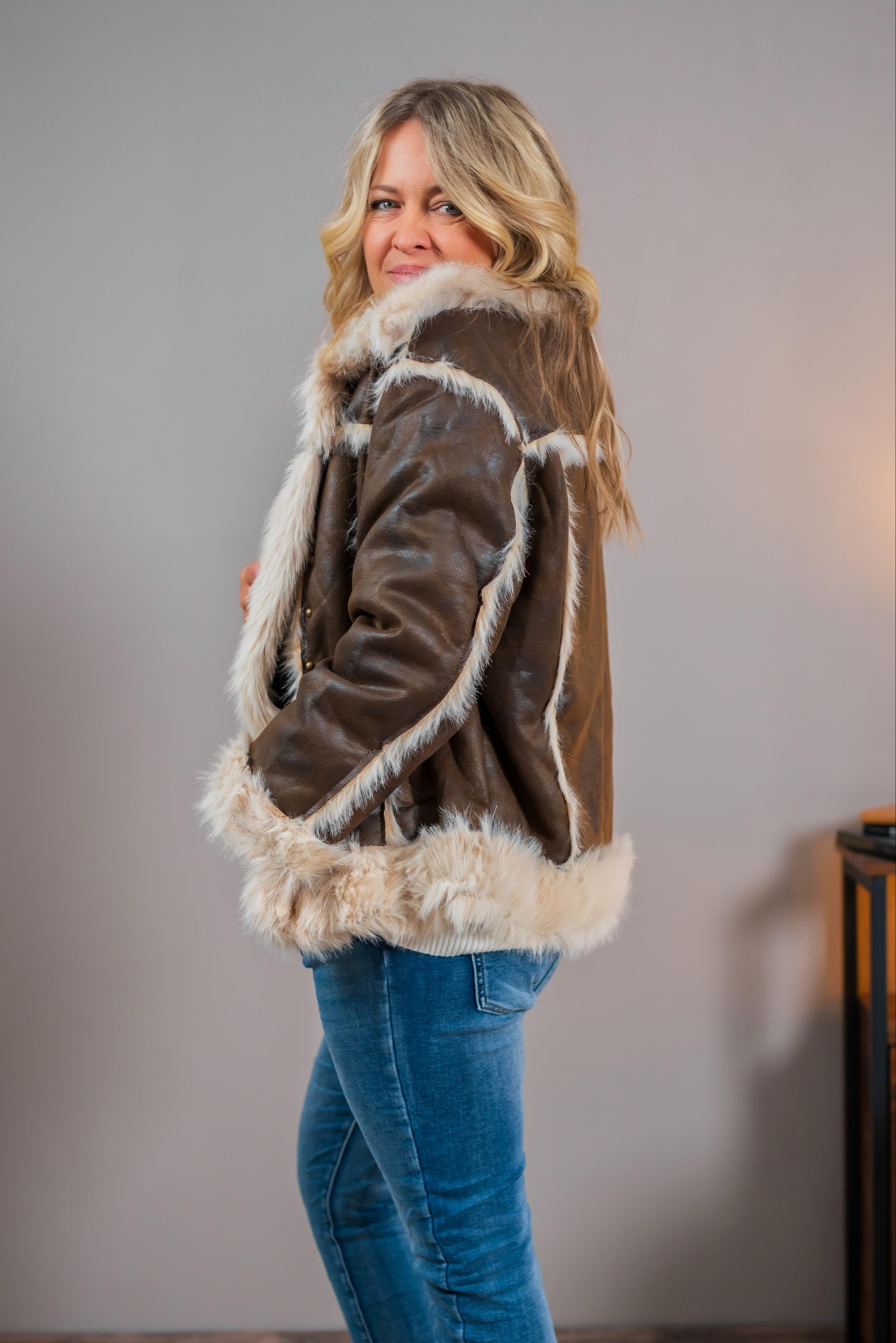 Stylische Jacke im Veloursleder-Look, chocolate