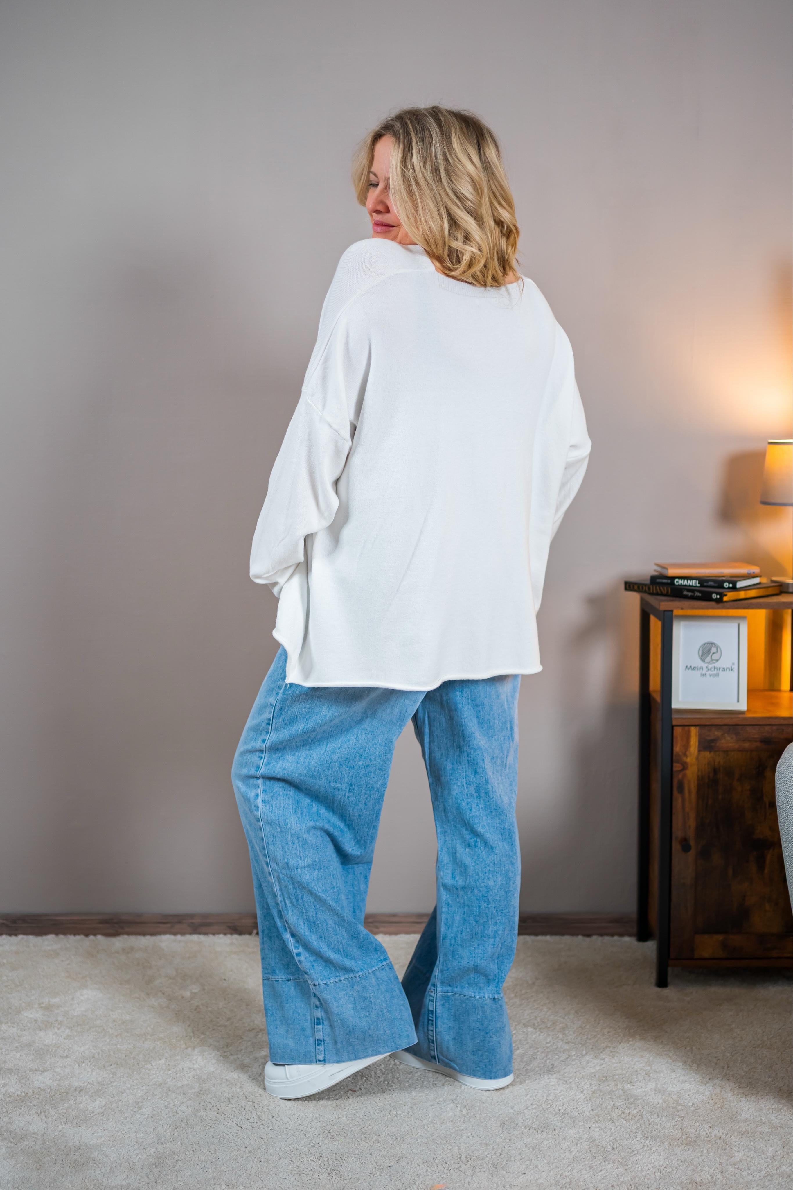 Oversize-Pullover mit Schriftzug, weiß mit neonfarbenen Druck