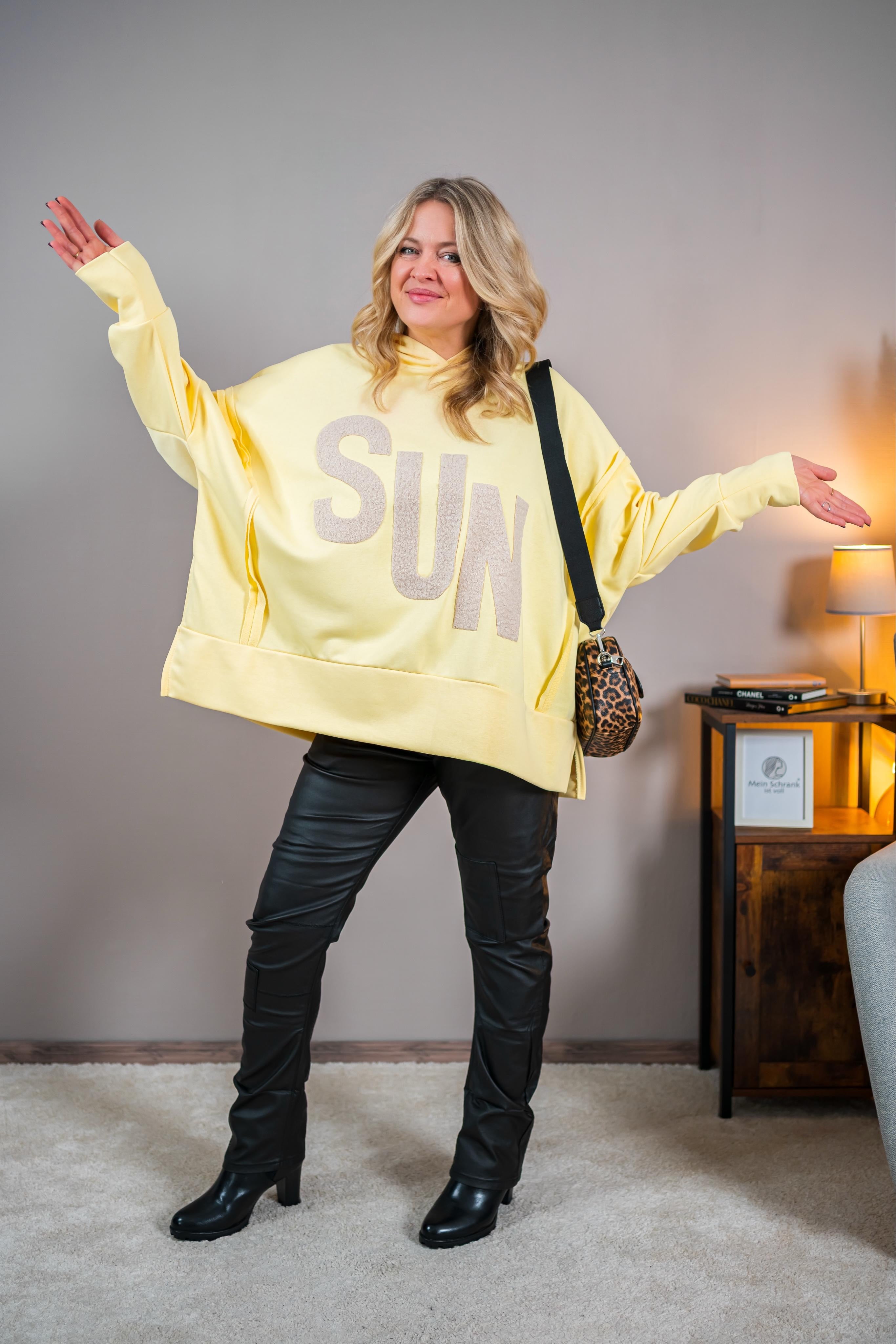 Oversize Hoodie mit Beflockung "SUN", gelb
