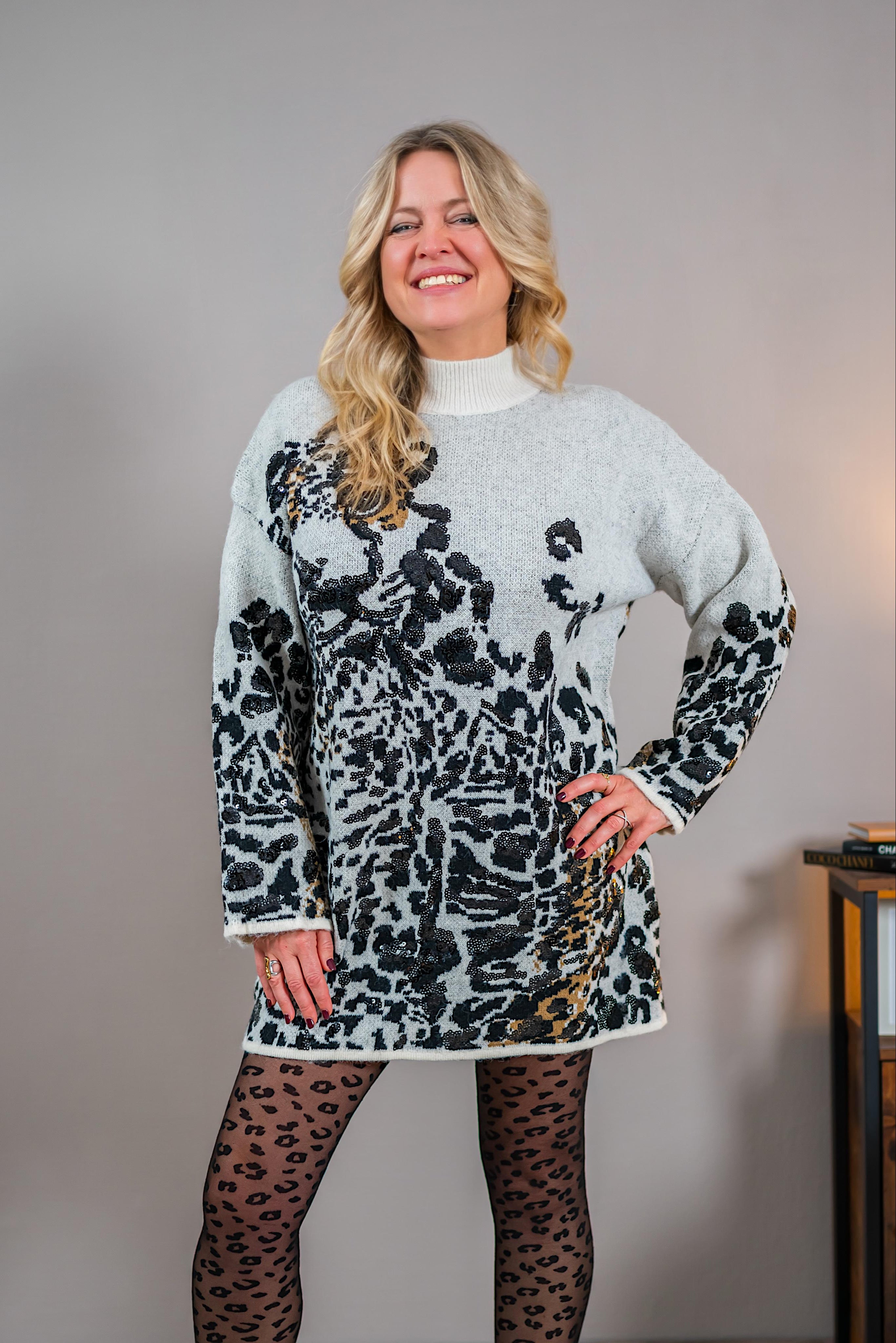 Strickkleid mit Pailletten-Muster