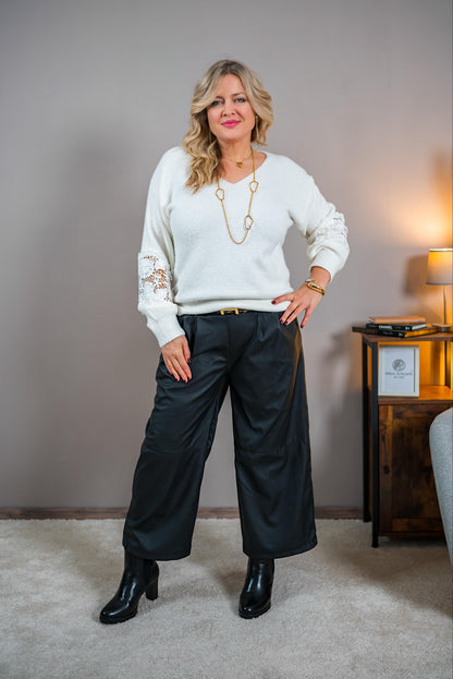 Eleganter Pullover mit Spitzeneinsatz-Ärmel, wollweiß