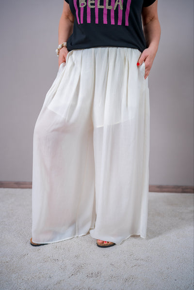 Sommerliche Hose mit weitem Bein, creme
