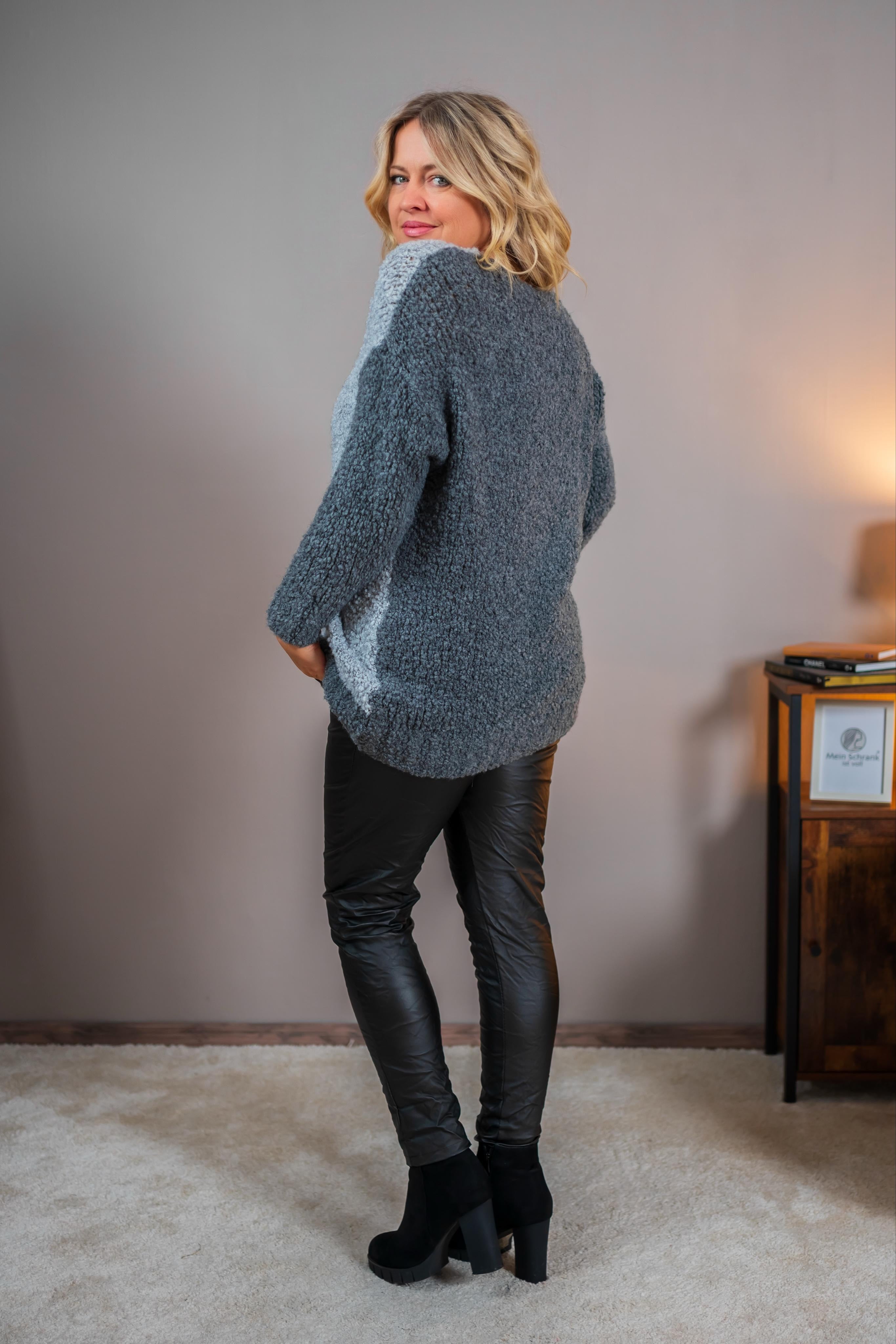 Strickpullover aus Bouclé, melierter Optik