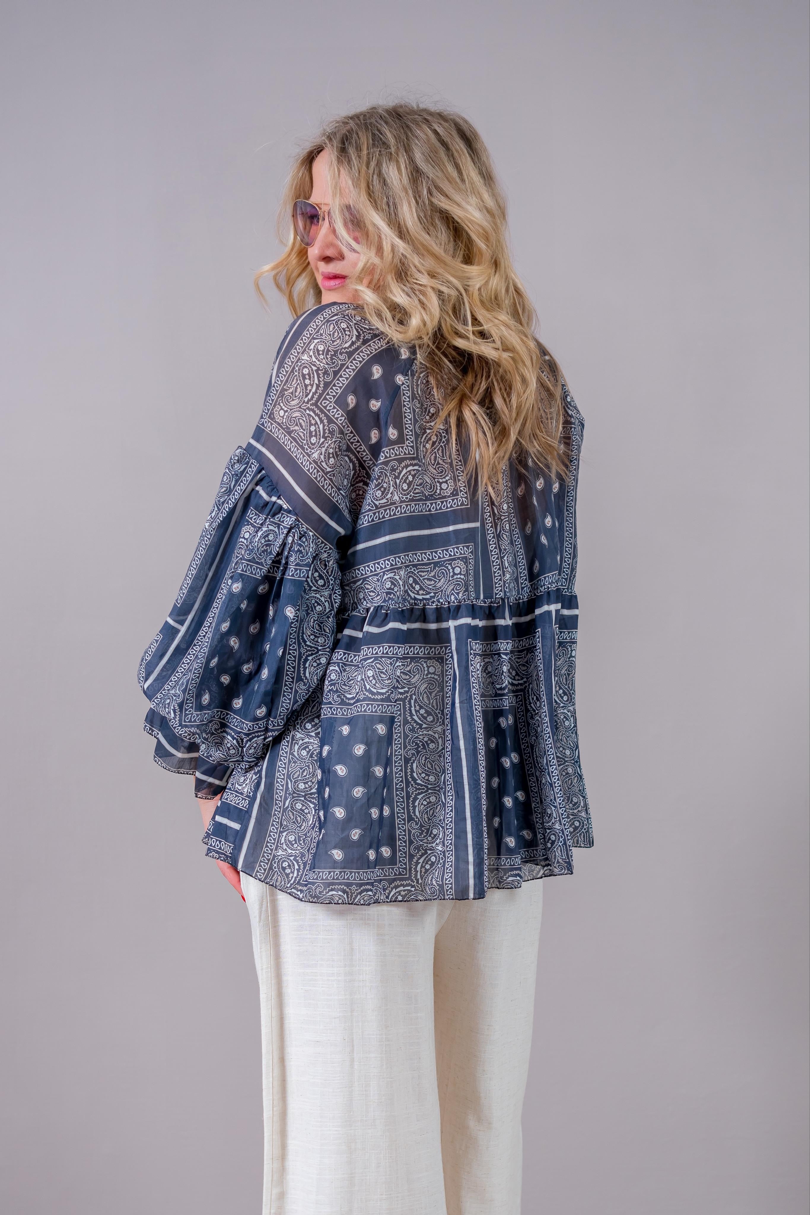 Tunika-Bluse mit Design und Volants, blau/weiß