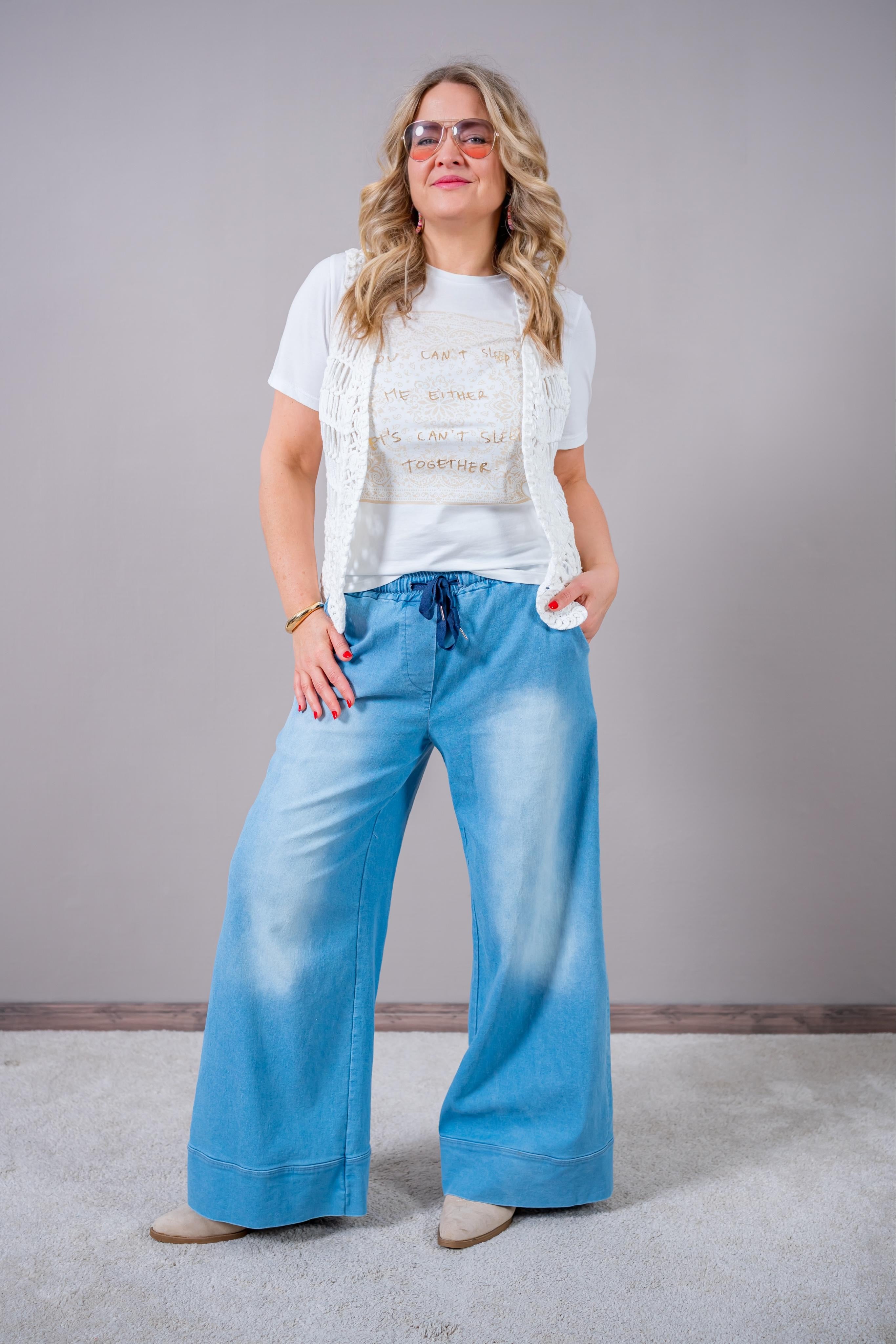 Washed Jeans im Jogpant-Stil, hellblau