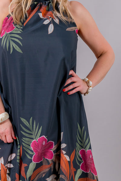 Leichtes Neckholder-Kleid mit elegantem Design, dunkelgrau